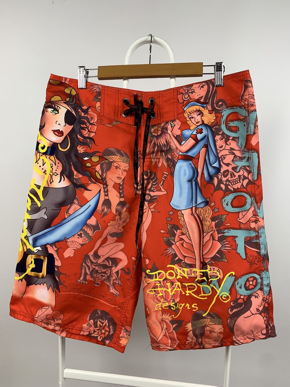 Christian Audigier Vintage Ed Hardy Girls All Over The World Swimming Shorts Size US 33 - 1 Thumbnail
