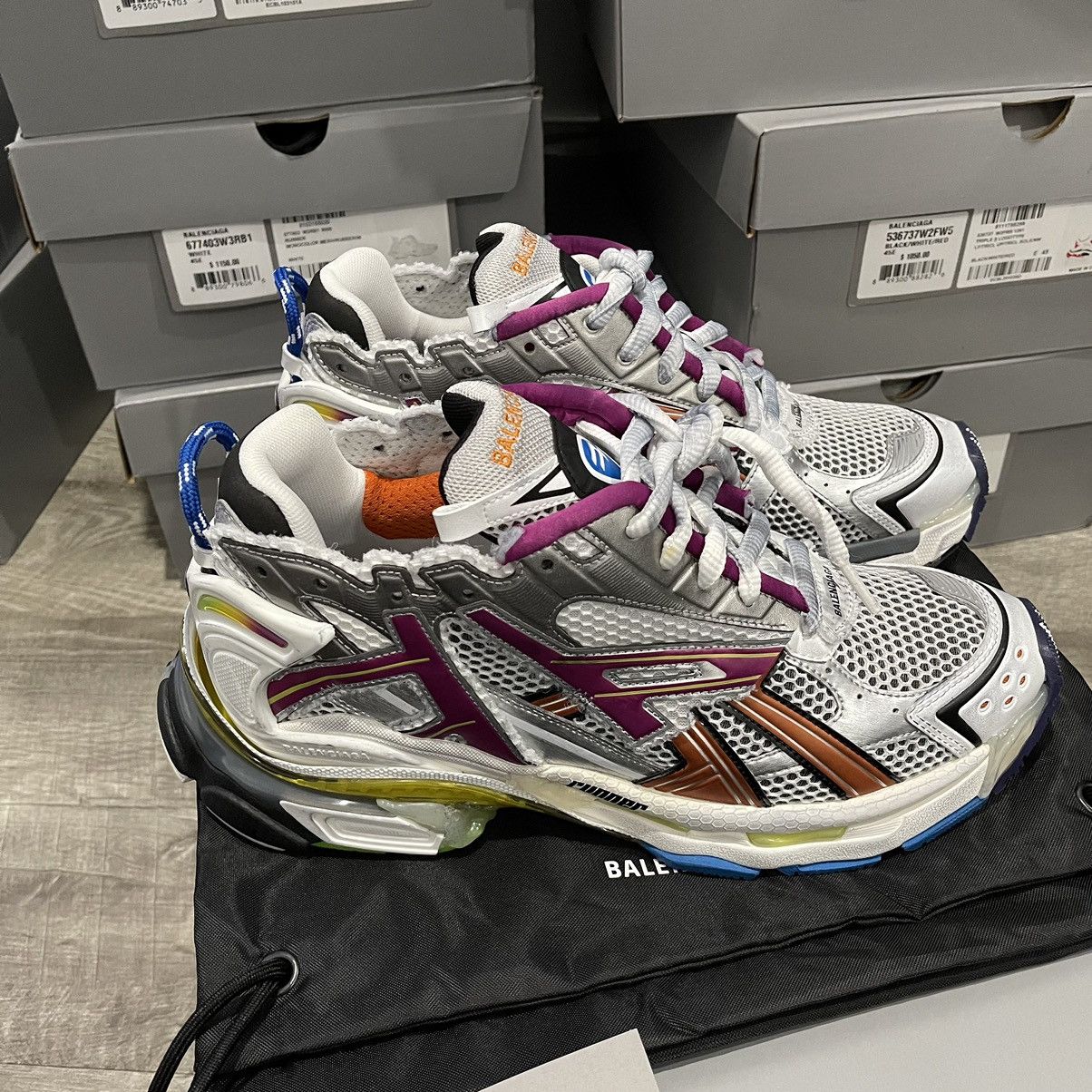 balenciaga foam runners