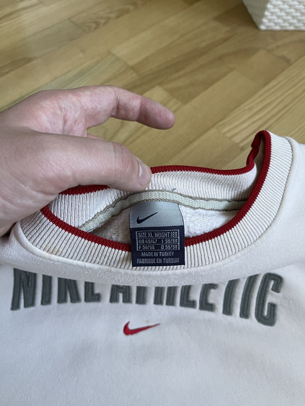 Nike Vintage Y2K Nike Spellout Sweatshirt Cream Center Logo Size US XL / EU 56 / 4 - 12 Thumbnail
