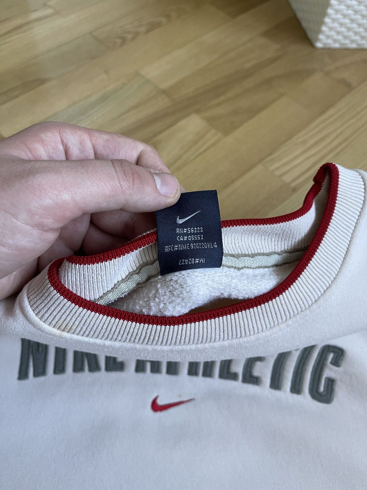 Nike Vintage Y2K Nike Spellout Sweatshirt Cream Center Logo Size US XL / EU 56 / 4 - 13 Thumbnail