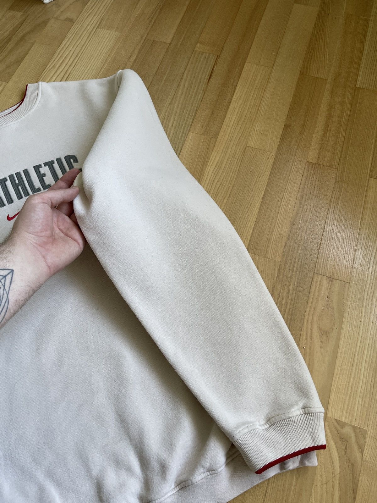 Nike Vintage Y2K Nike Spellout Sweatshirt Cream Center Logo Size US XL / EU 56 / 4 - 9 Thumbnail