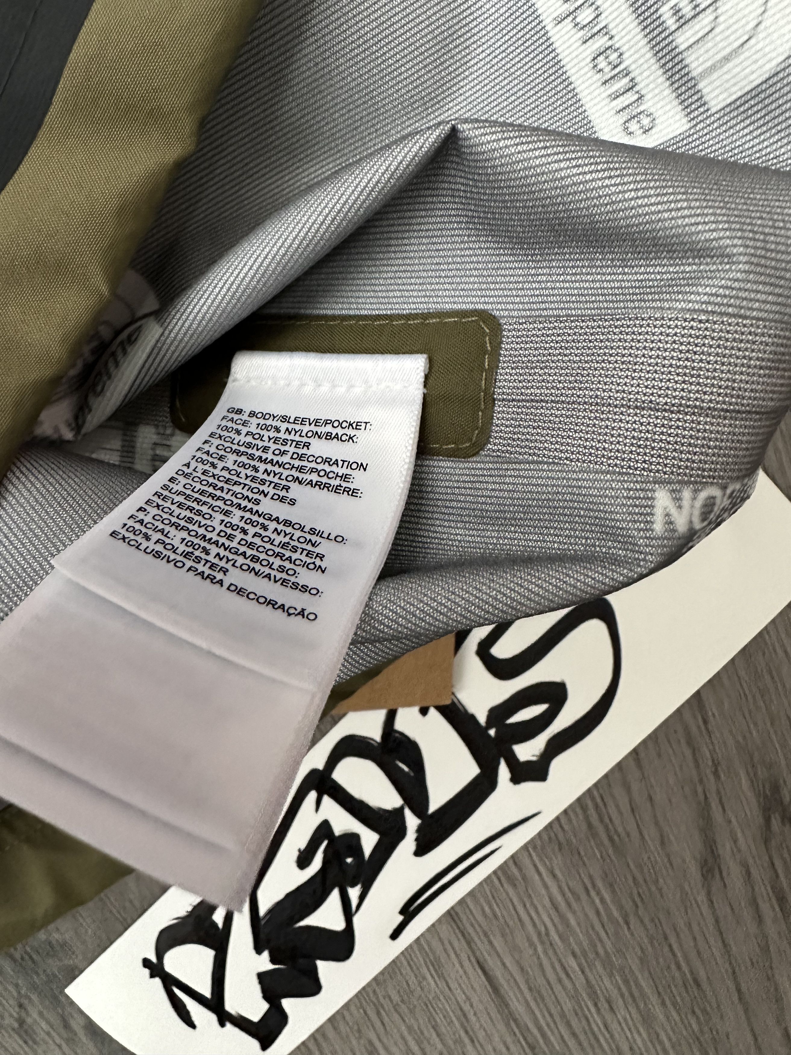 Supreme × The North Face Supreme x The North Face Summit Series Tape Seam Coaches Size US S / EU 44-46 / 1 - 4 Thumbnail
