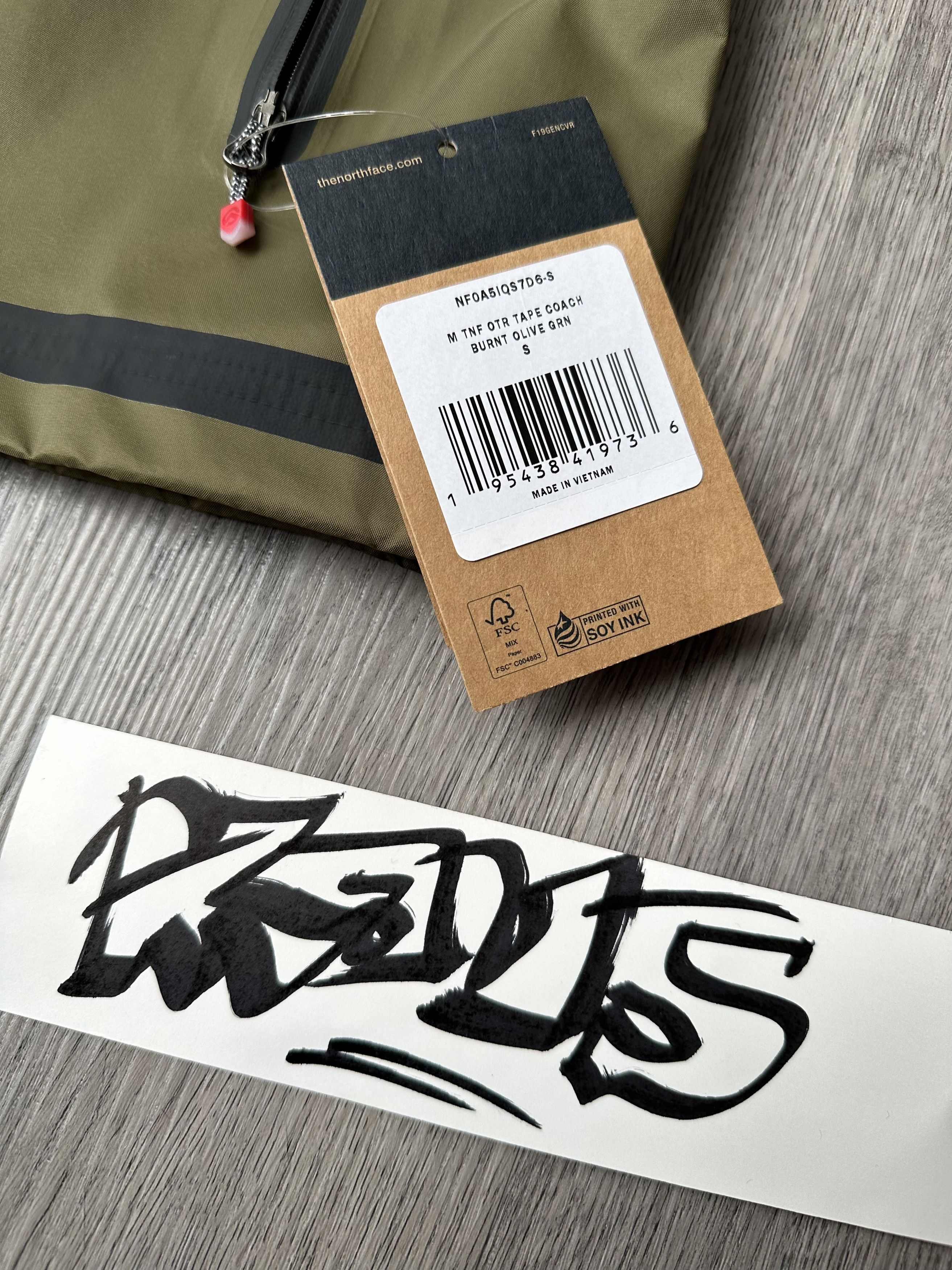 Supreme × The North Face Supreme x The North Face Summit Series Tape Seam Coaches Size US S / EU 44-46 / 1 - 3 Thumbnail
