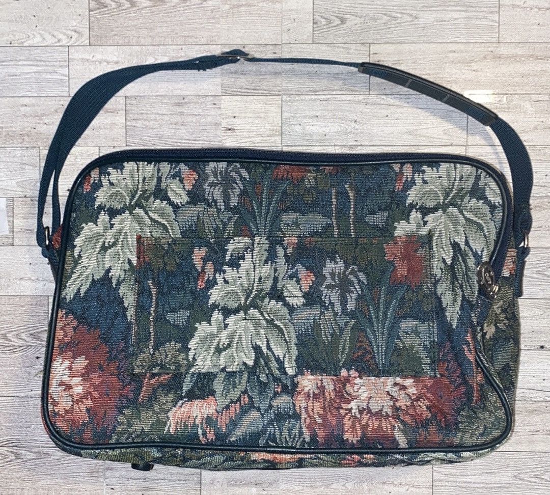 Vintage Atlantic, Vintage, Luxury AirLine, Carry On Bag, Medium Size ONE SIZE - 9 Thumbnail