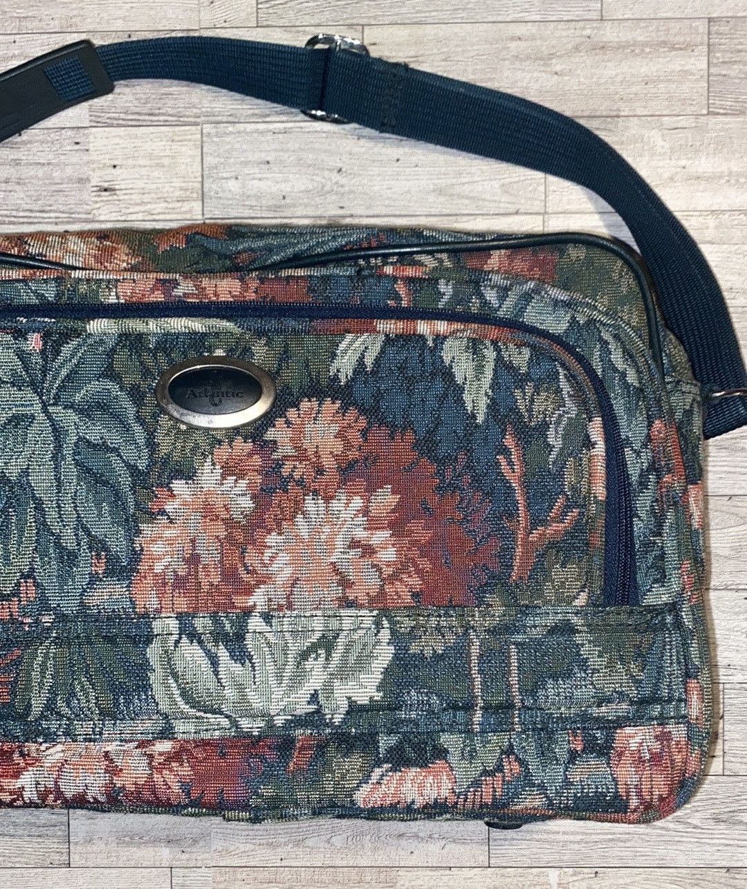 Vintage Atlantic, Vintage, Luxury AirLine, Carry On Bag, Medium Size ONE SIZE - 3 Thumbnail
