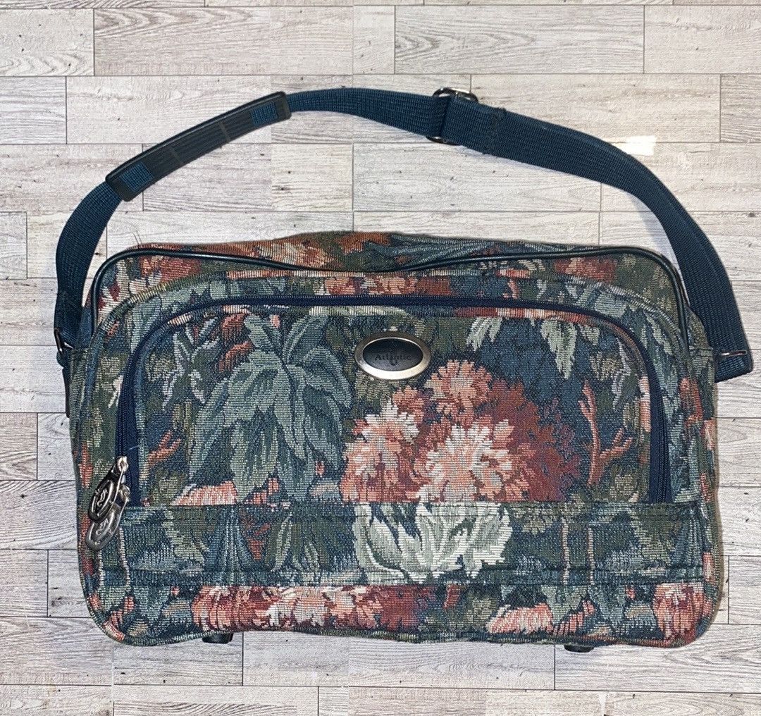 Vintage Atlantic, Vintage, Luxury AirLine, Carry On Bag, Medium Size ONE SIZE - 10 Thumbnail