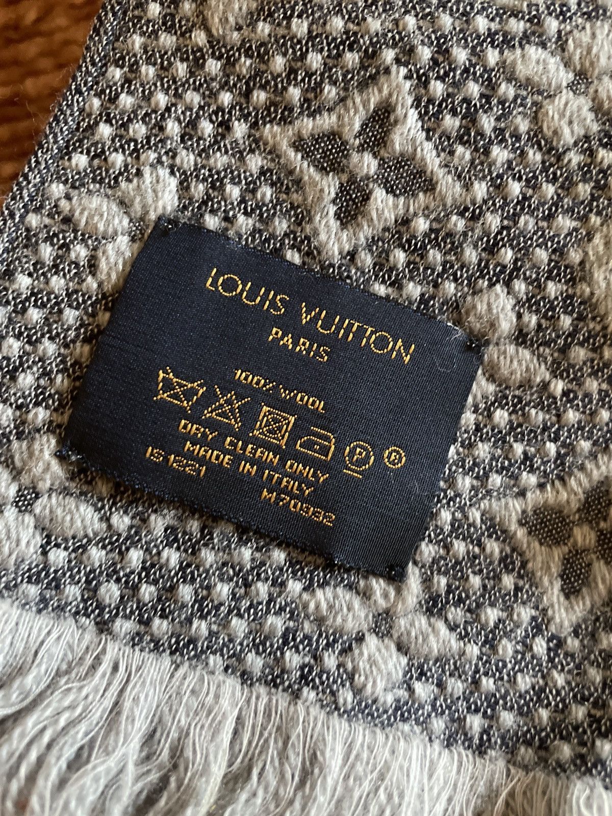 Louis Vuitton MONOGRAM CLASSIC SCARF Size ONE SIZE - 3 Thumbnail
