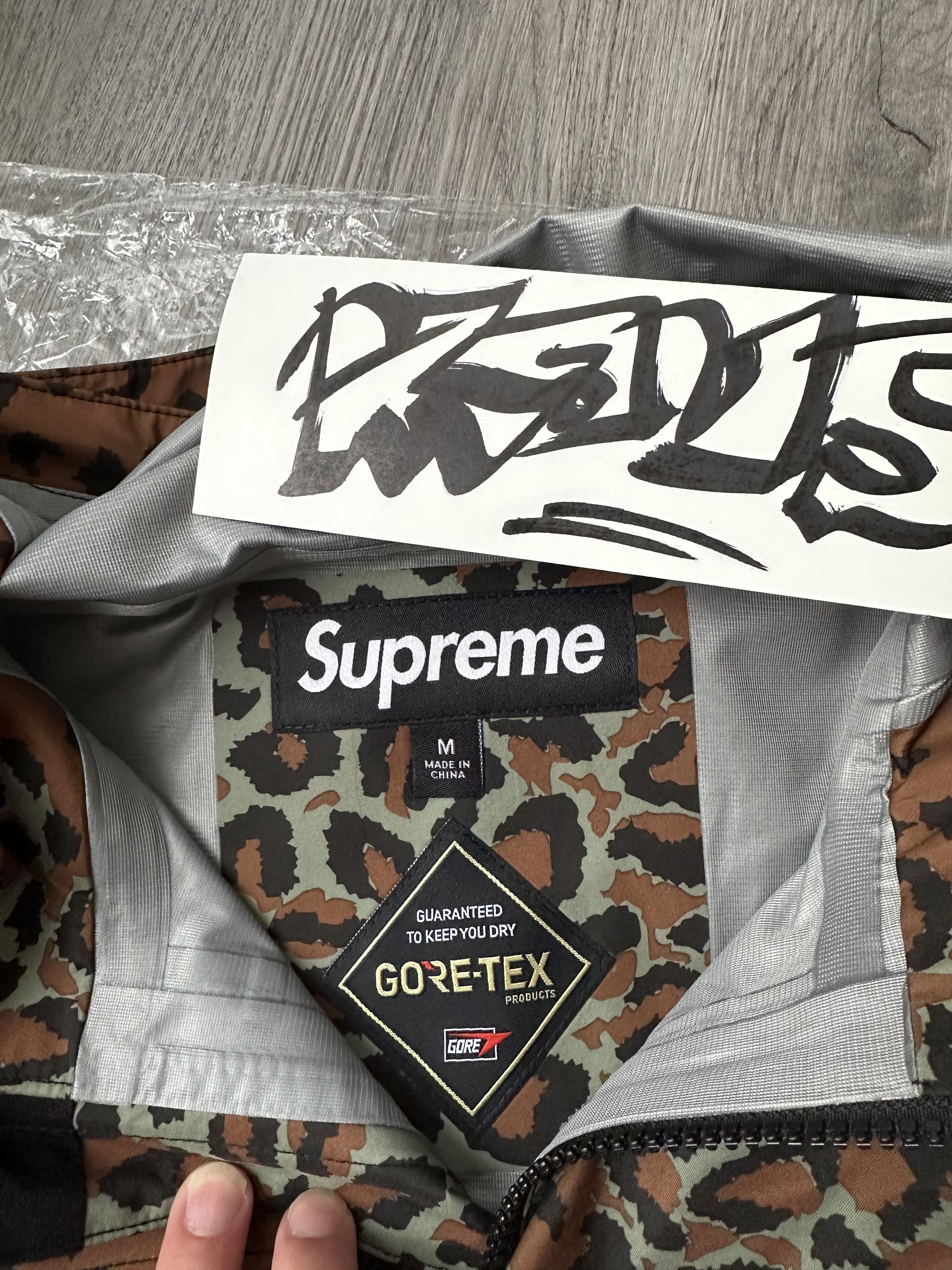Supreme Supreme Gore Tex Taped Seam Jacket Leopard M Medium Size US M / EU 48-50 / 2 - 3 Thumbnail