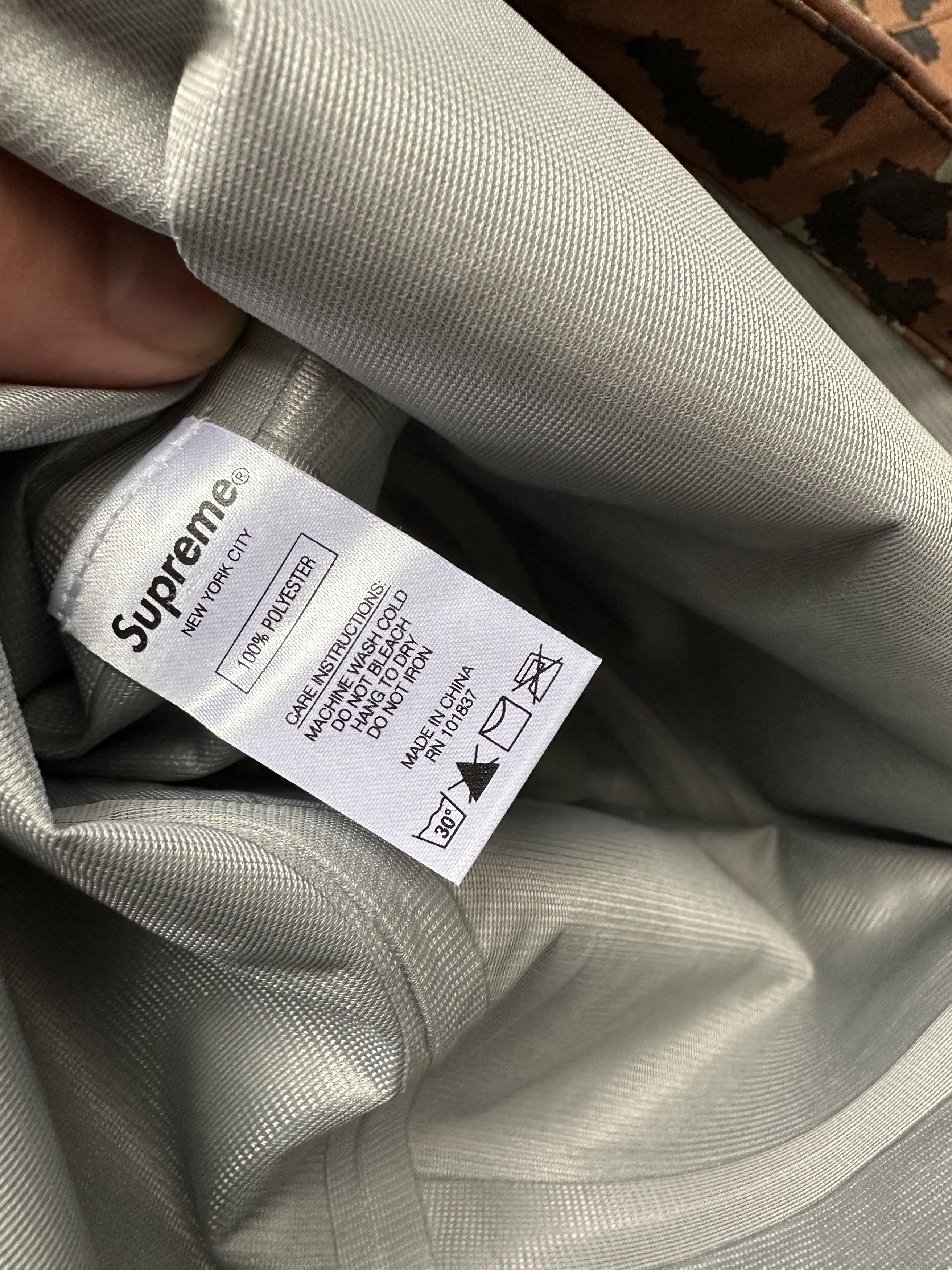 Supreme Supreme Gore Tex Taped Seam Jacket Leopard M Medium Size US M / EU 48-50 / 2 - 2 Thumbnail