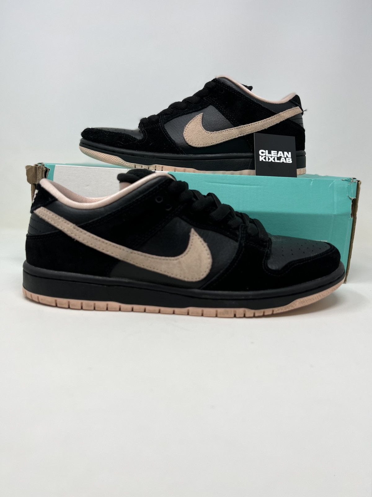 dunk low coral