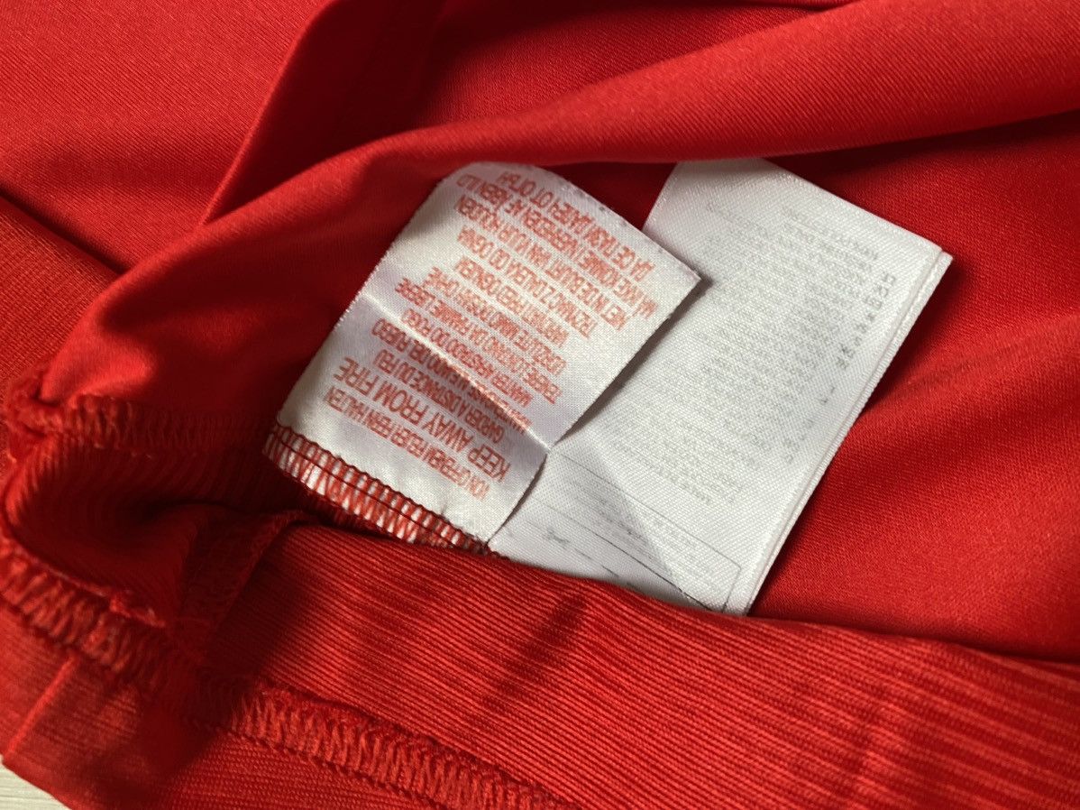 Adidas Vintage Adidas Liverpool Football T-Shirt 09/09 Size US L / EU 52-54 / 3 - 9 Thumbnail