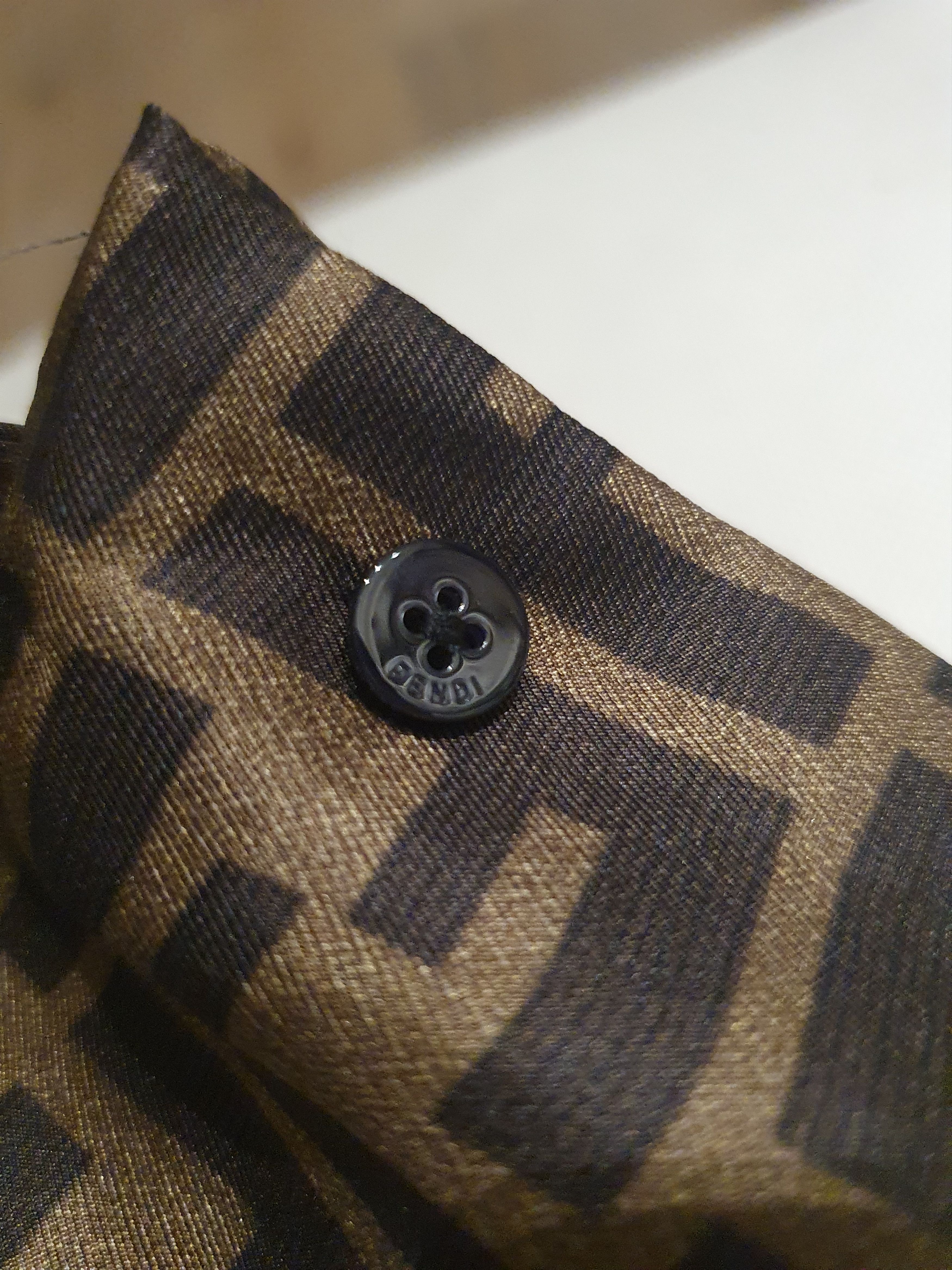 Fendi Fendi FF logo print silk shirt Size US S / EU 44-46 / 1 - 11 Thumbnail