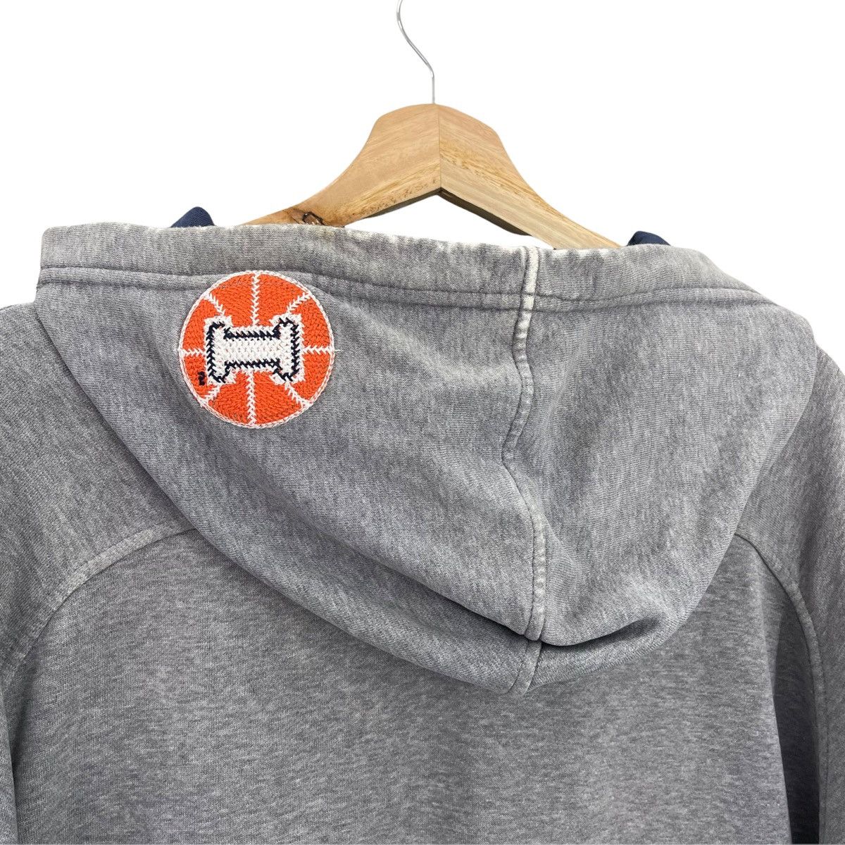 Nike 90s Nike illinois Big Logo Embroidered Hoodies Size XL Size US XL / EU 56 / 4 - 13 Thumbnail