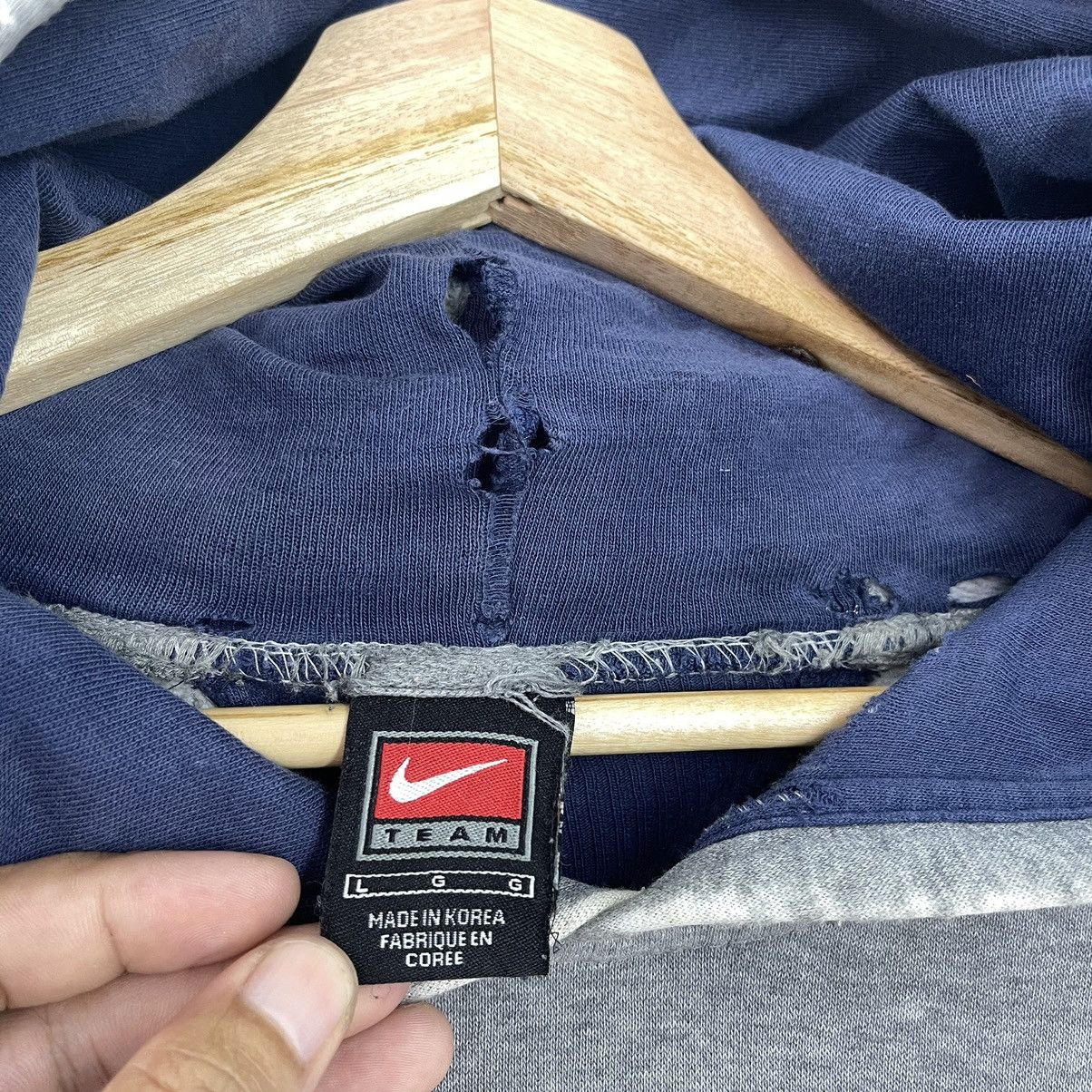 Nike 90s Nike illinois Big Logo Embroidered Hoodies Size XL Size US XL / EU 56 / 4 - 14 Thumbnail