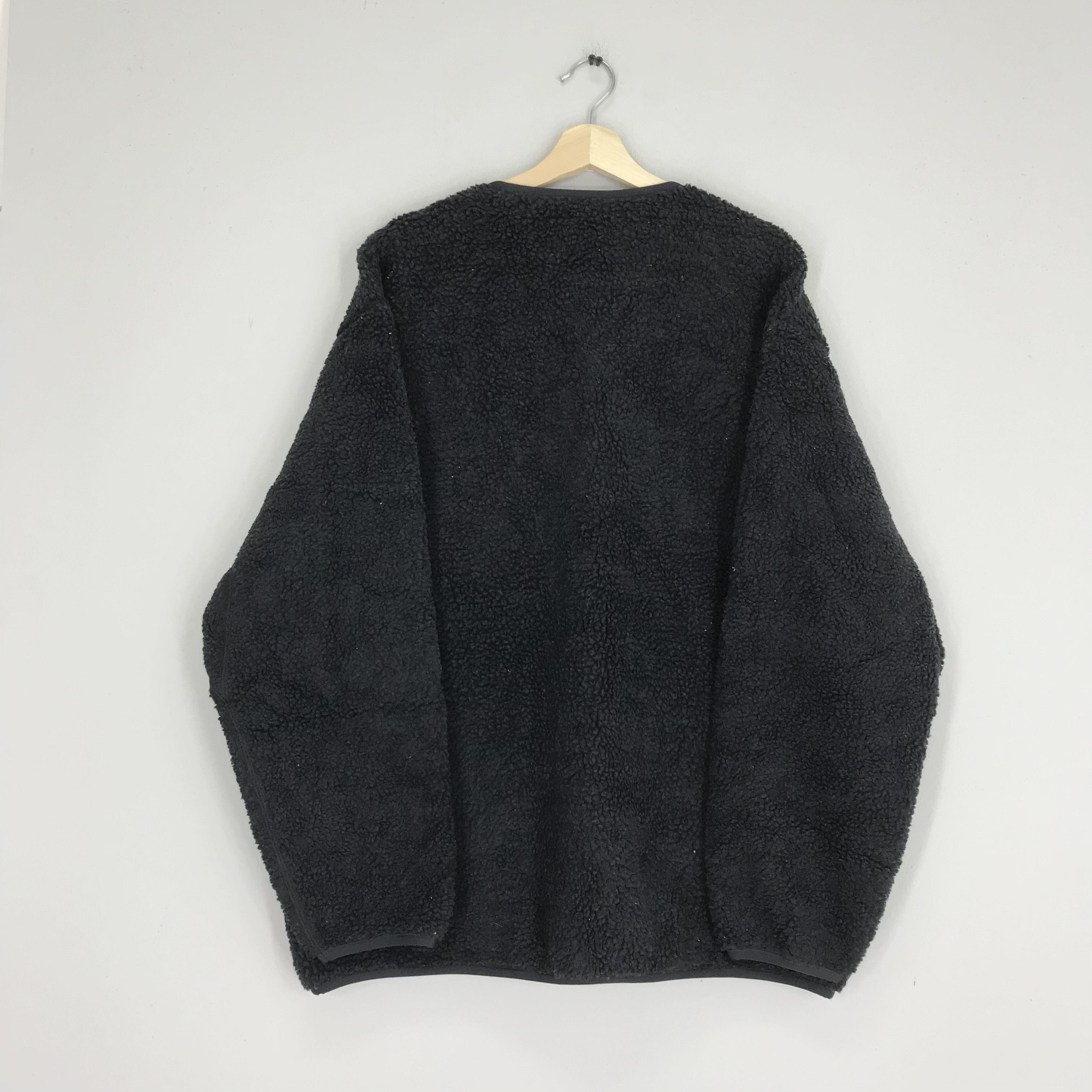 Japanese Brand Undercover x Uniqlo Bulky Fleece Sherpa Sweater Size US XL / EU 56 / 4 - 2 Thumbnail