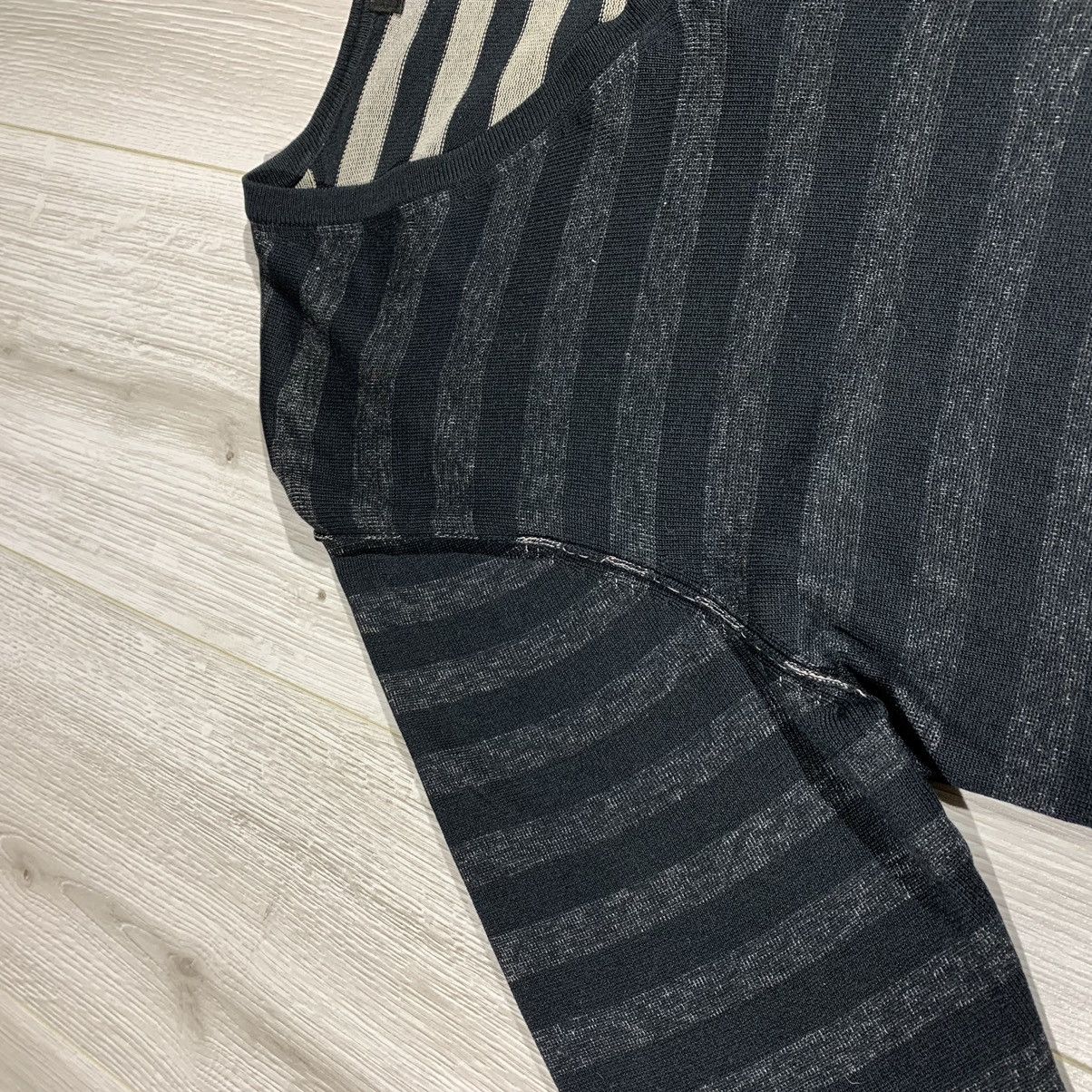 Black Label × Burberry × Vintage Vintage Burberry Black Label Silk/Cotton V-Neck Sweater Size US S / EU 44-46 / 1 - 7 Thumbnail