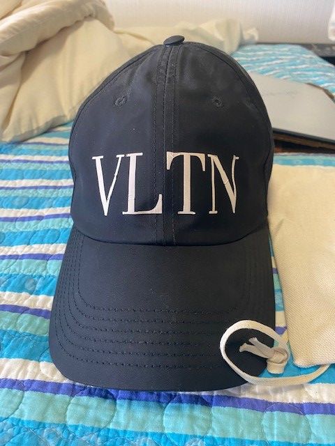 Valentino VLTN Cap 58cm | Grailed