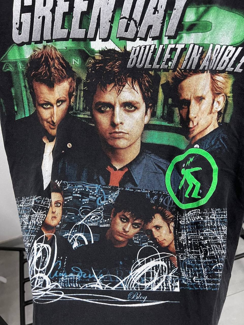 Green Day Tシャツ 2005 Bullet In A Bible Green Day Tシャツ 2005 Bullet In A Bible - メルカリ