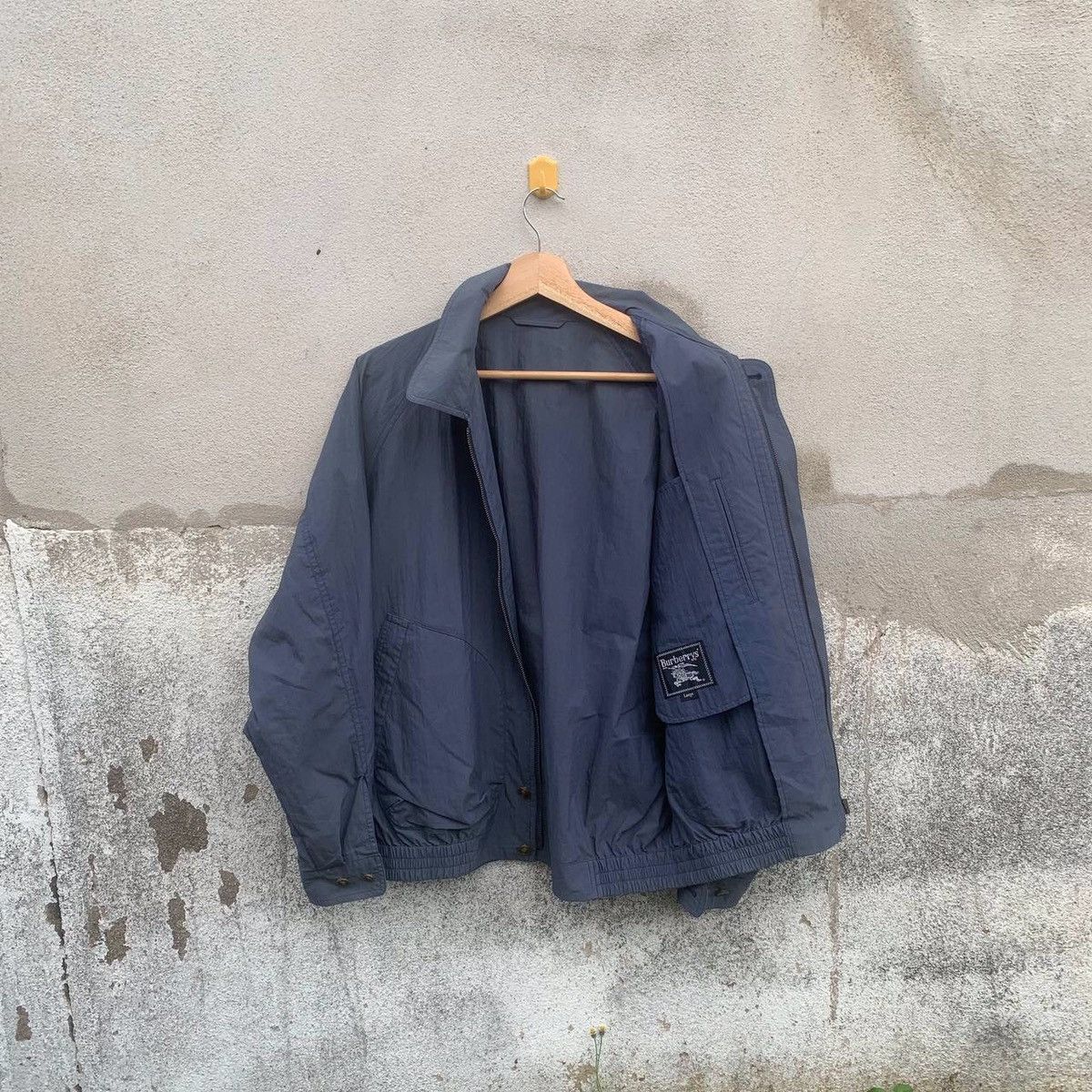 Burberry Burberrys Small Logo Embroidery Jacket Size US L / EU 52-54 / 3 - 8 Thumbnail