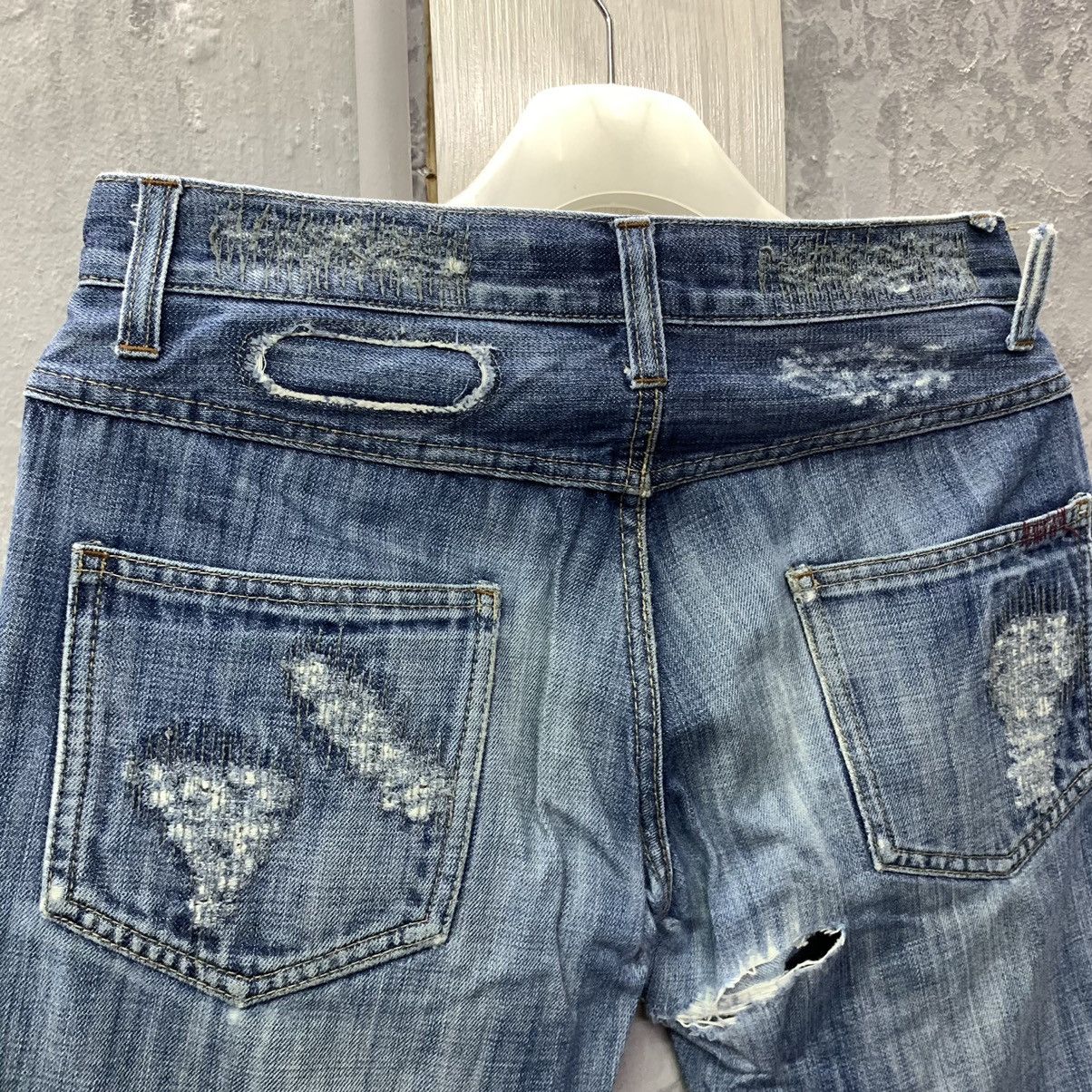 Schlüssel Sachiko Ripped Slim Straight Jeans