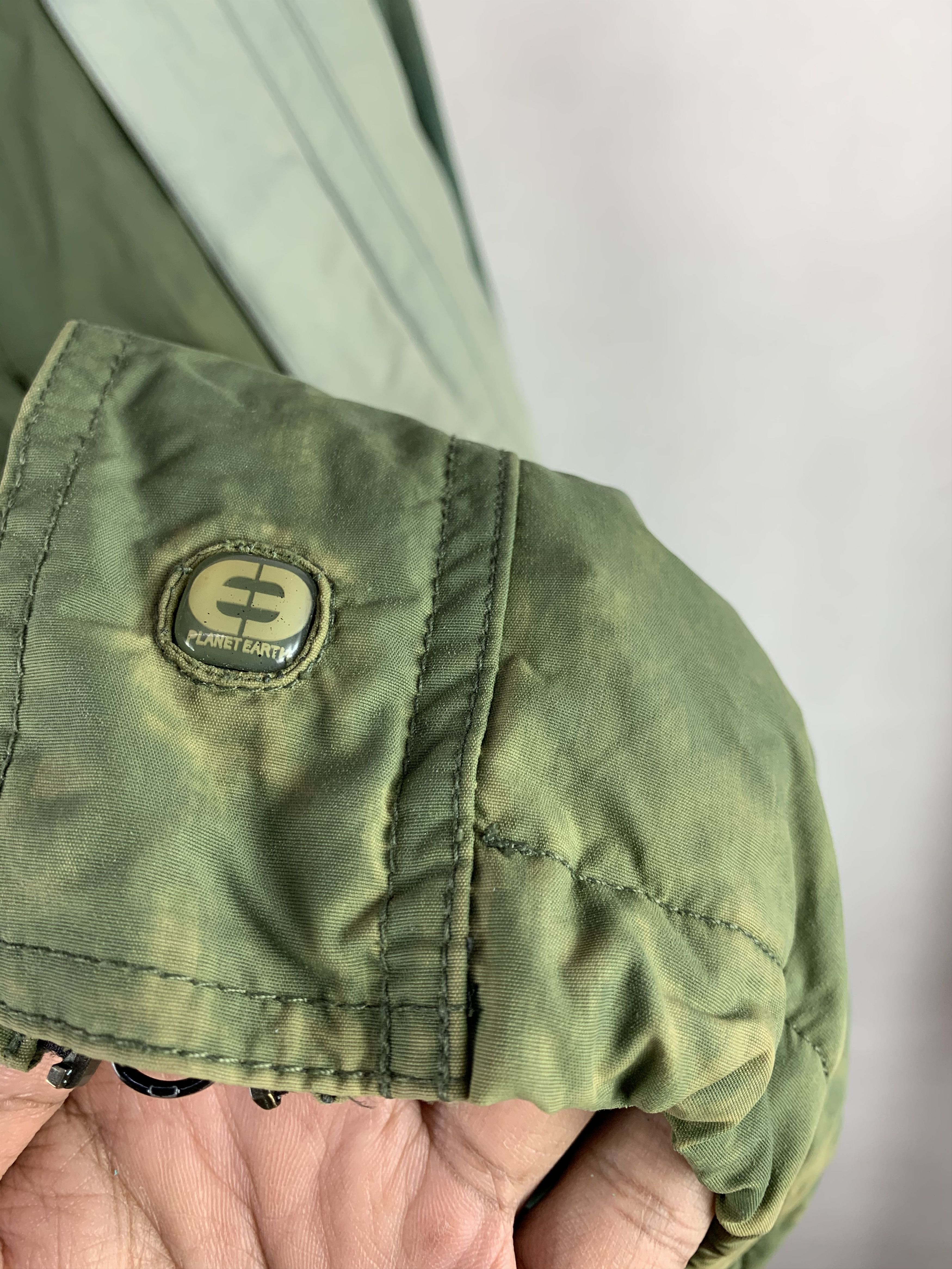 Vintage Offer! Vintage Planet Earth Outerwear Hoodie Jacket Size US L / EU 52-54 / 3 - 9 Thumbnail