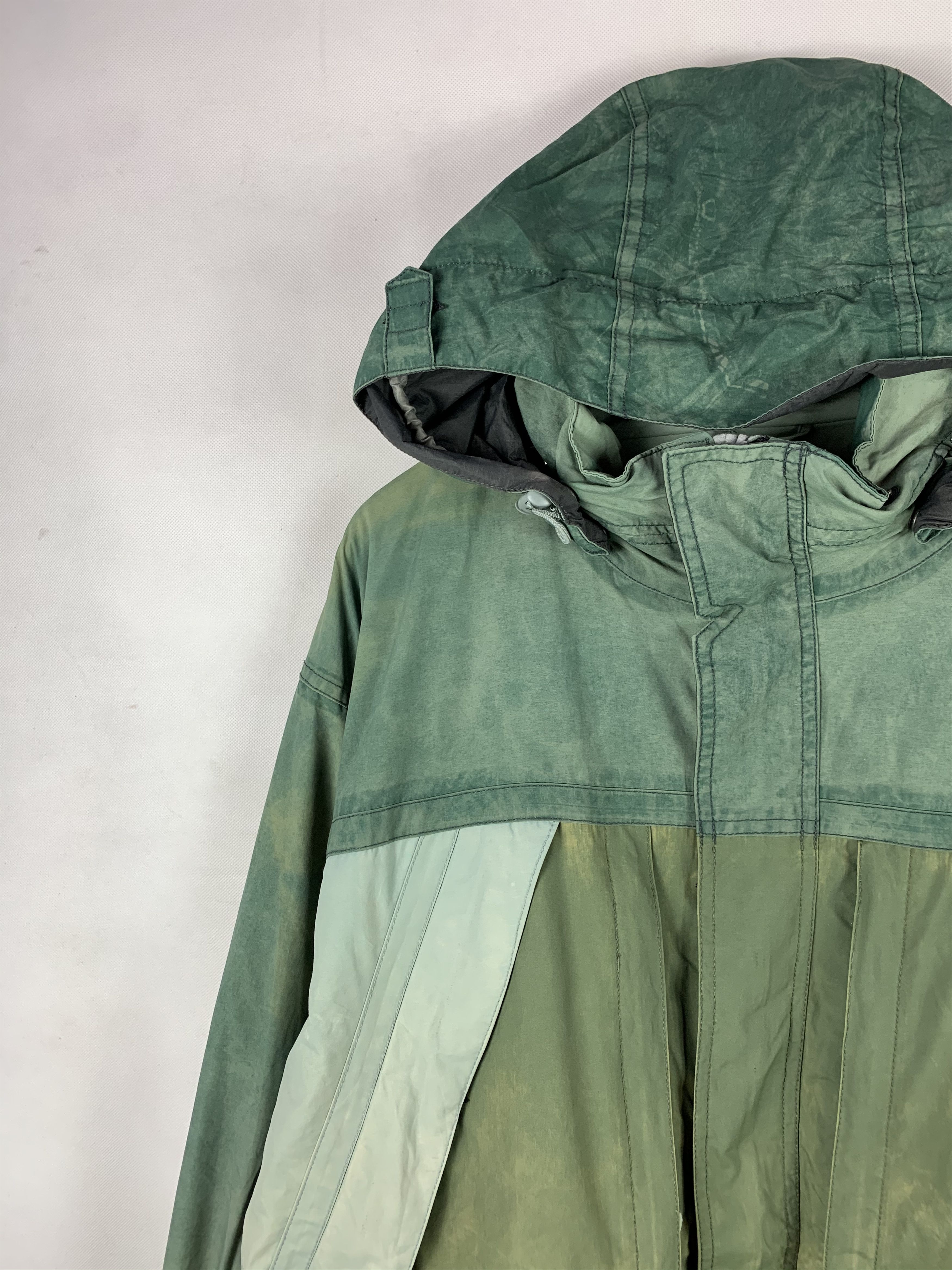 Vintage Offer! Vintage Planet Earth Outerwear Hoodie Jacket Size US L / EU 52-54 / 3 - 6 Thumbnail