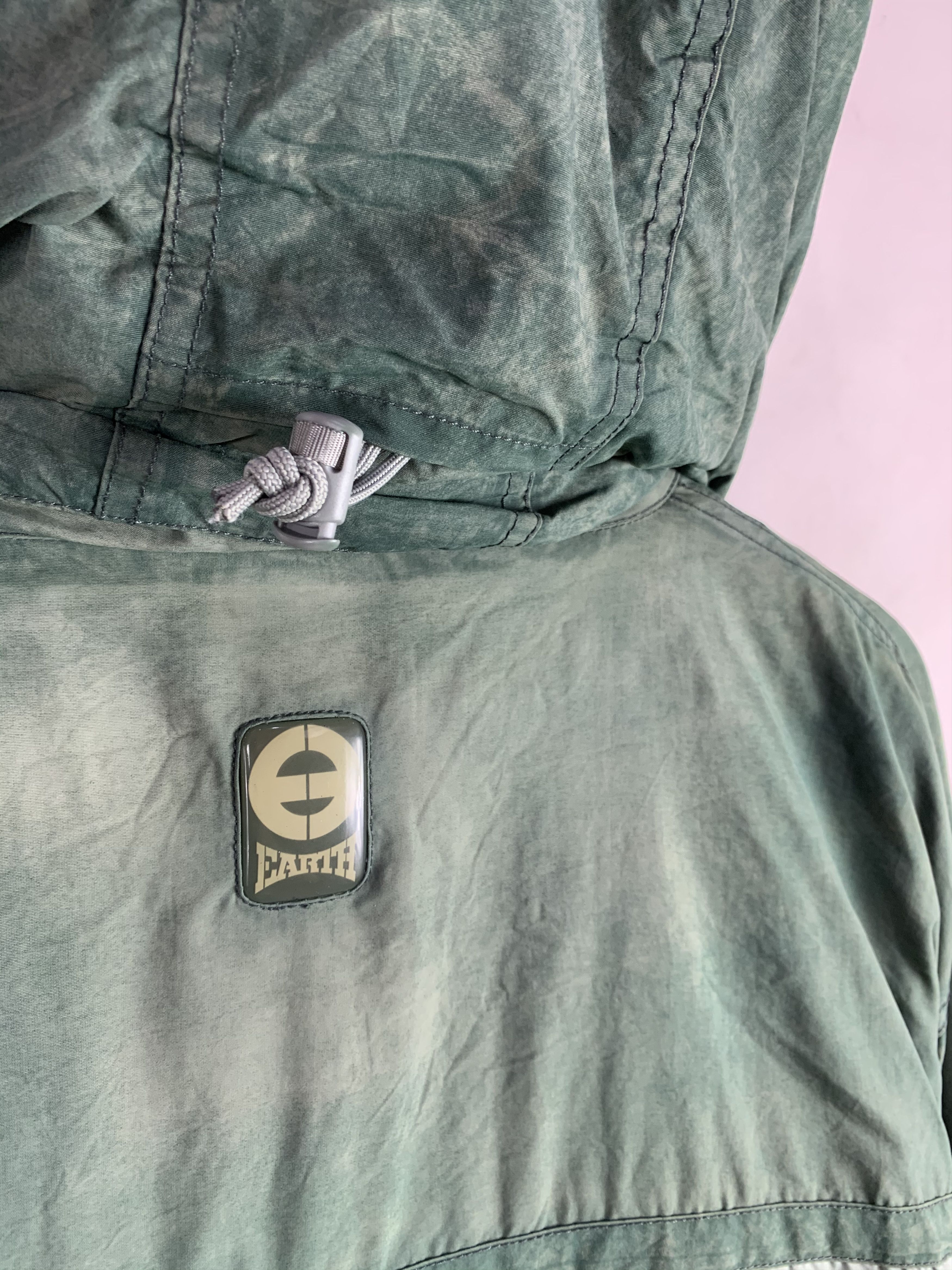 Vintage Offer! Vintage Planet Earth Outerwear Hoodie Jacket Size US L / EU 52-54 / 3 - 14 Thumbnail