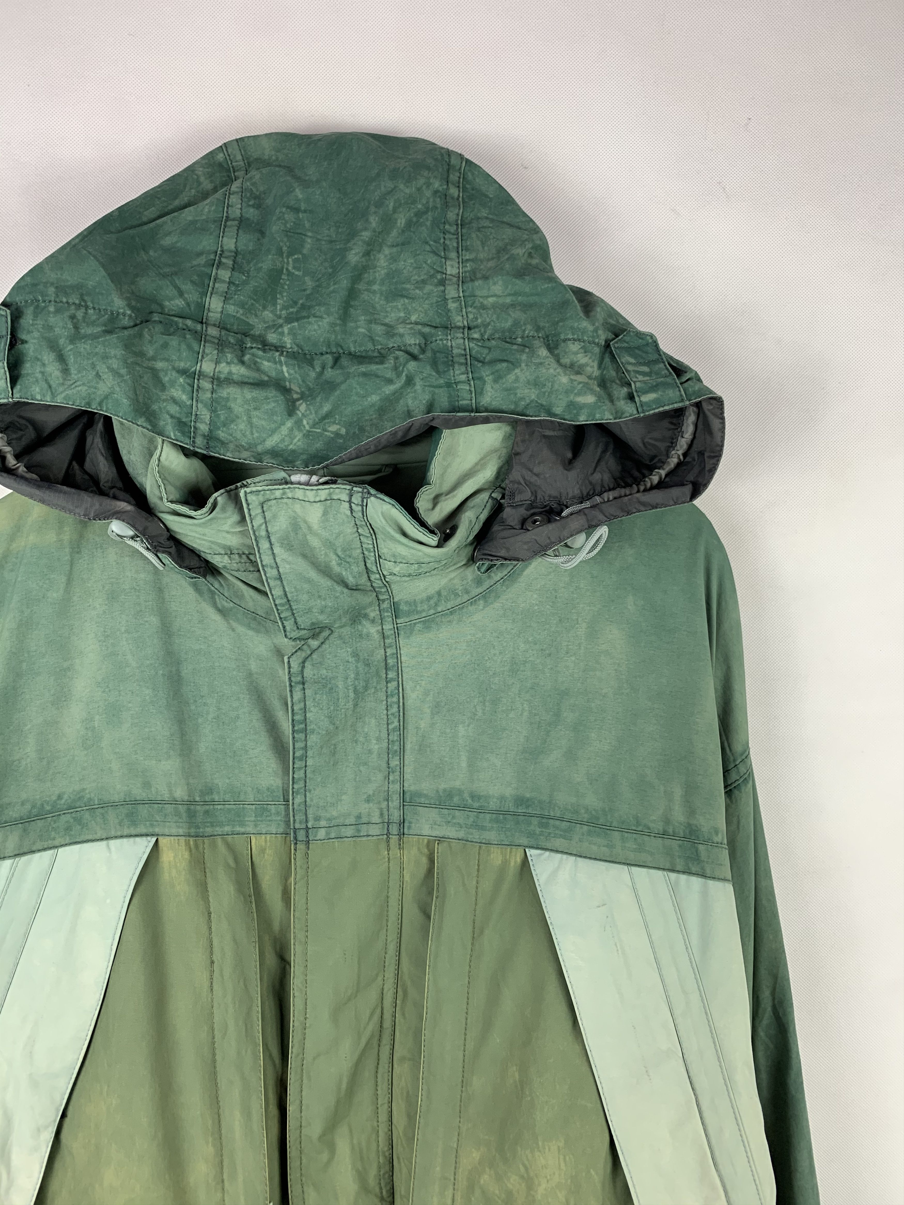 Vintage Offer! Vintage Planet Earth Outerwear Hoodie Jacket Size US L / EU 52-54 / 3 - 5 Thumbnail
