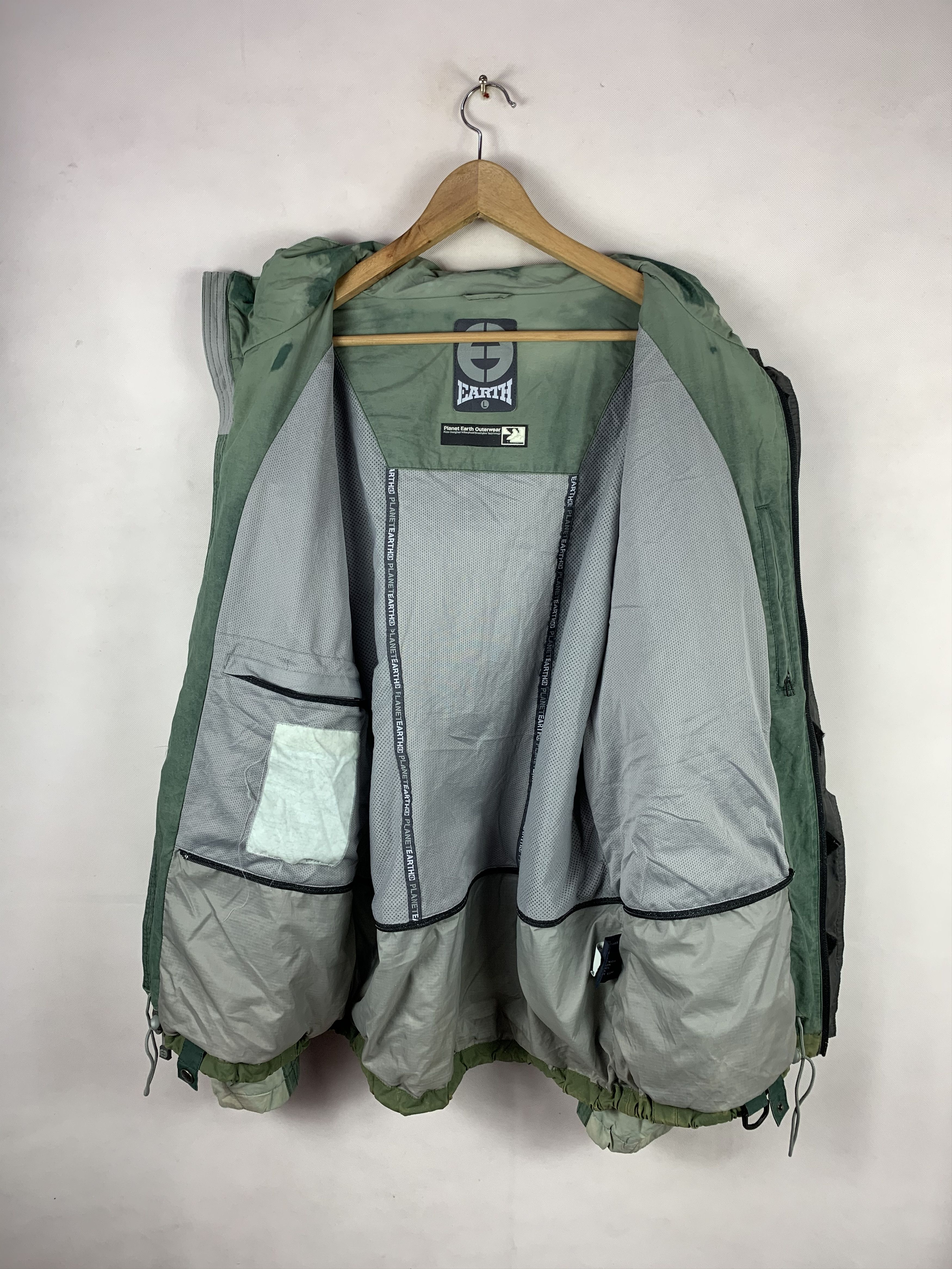 Vintage Offer! Vintage Planet Earth Outerwear Hoodie Jacket Size US L / EU 52-54 / 3 - 16 Thumbnail