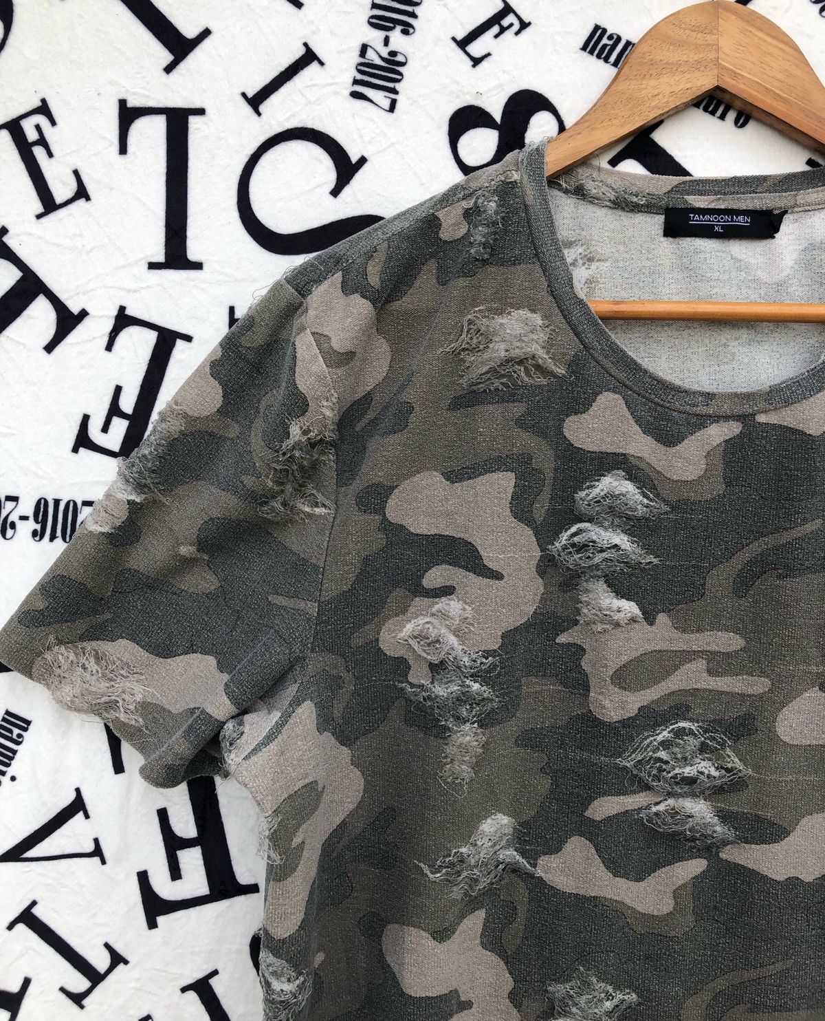 Vintage Tamnoon Men Destroyed Camo Tee