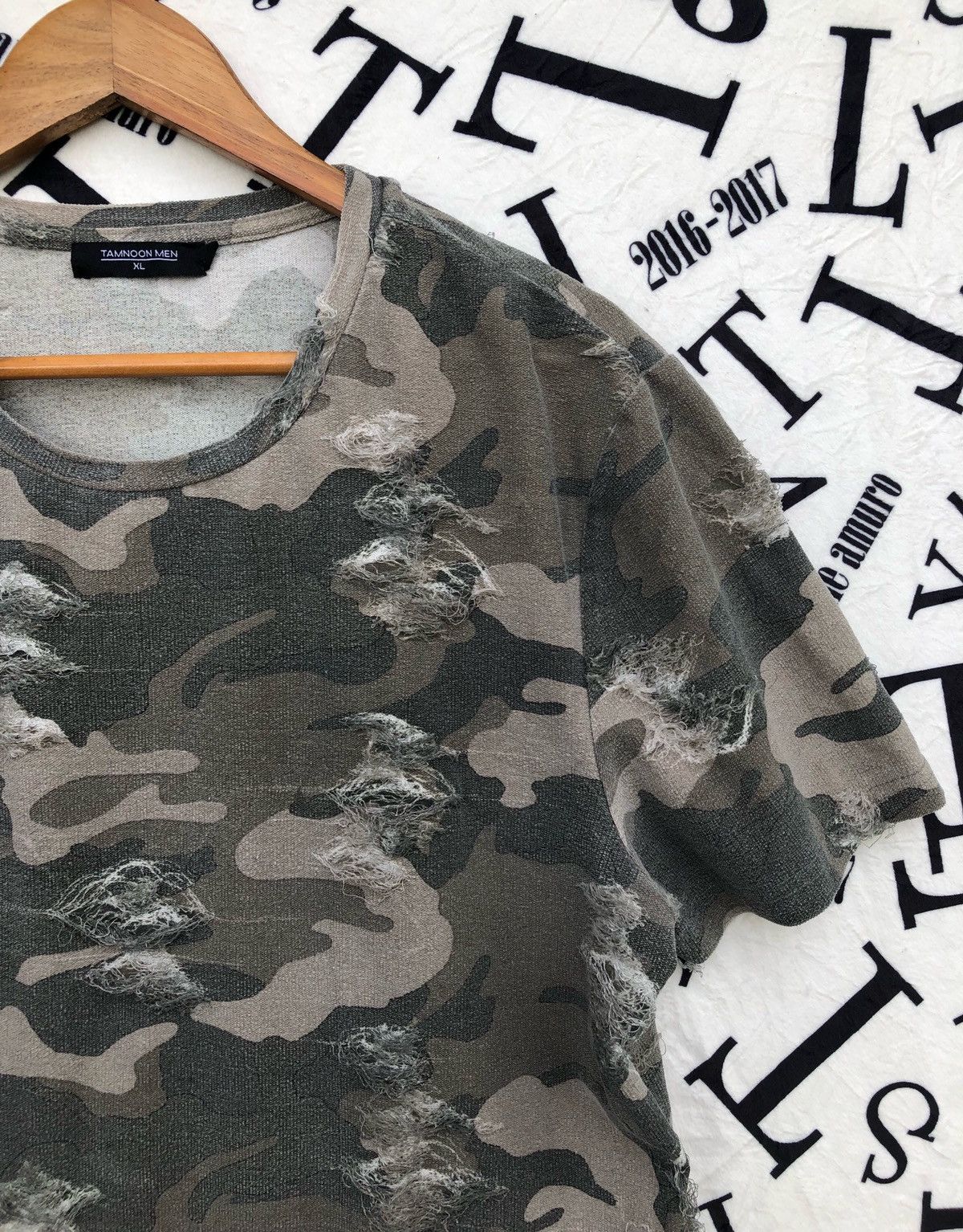 Vintage Tamnoon Men Destroyed Camo Tee