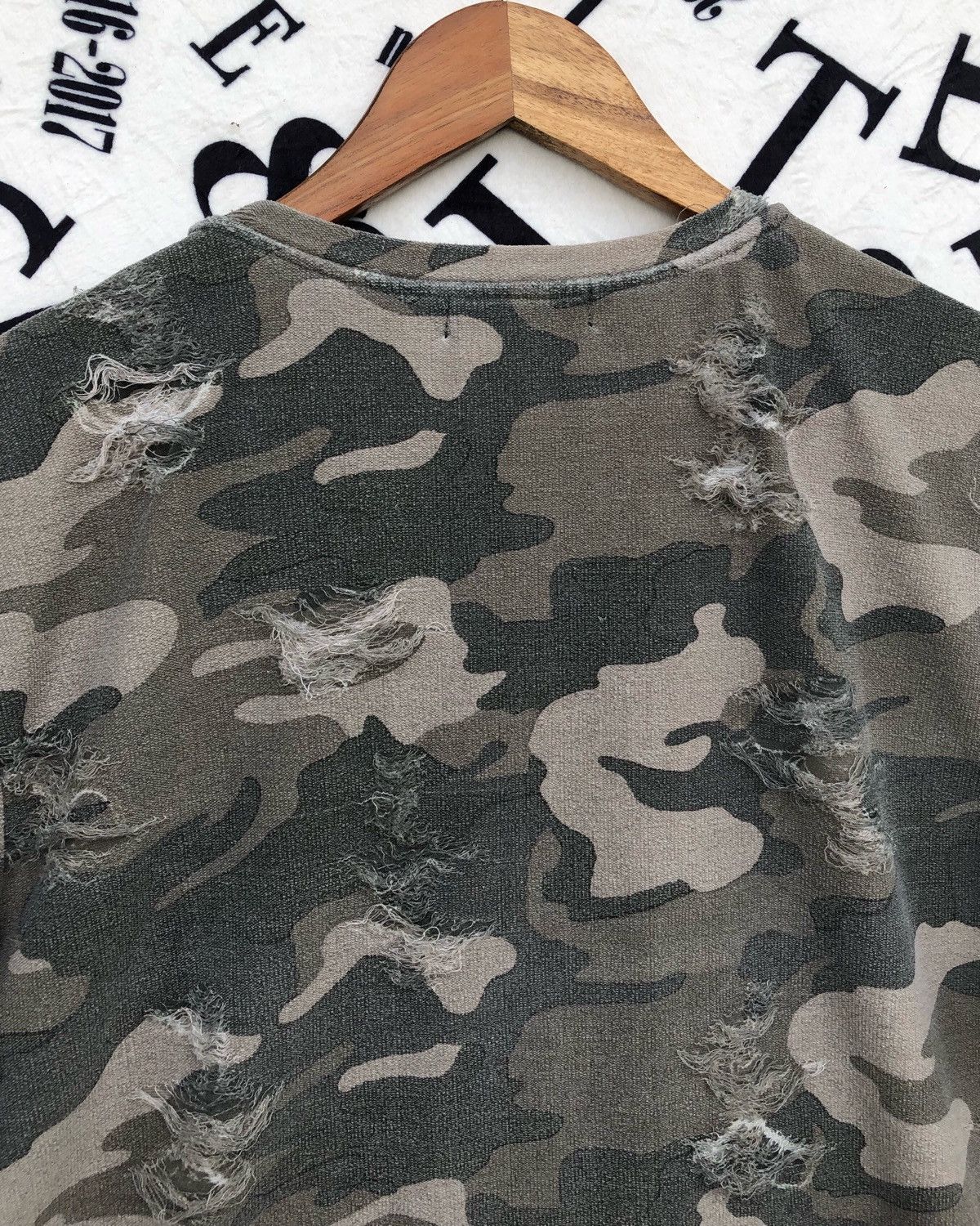 Vintage Tamnoon Men Destroyed Camo Tee