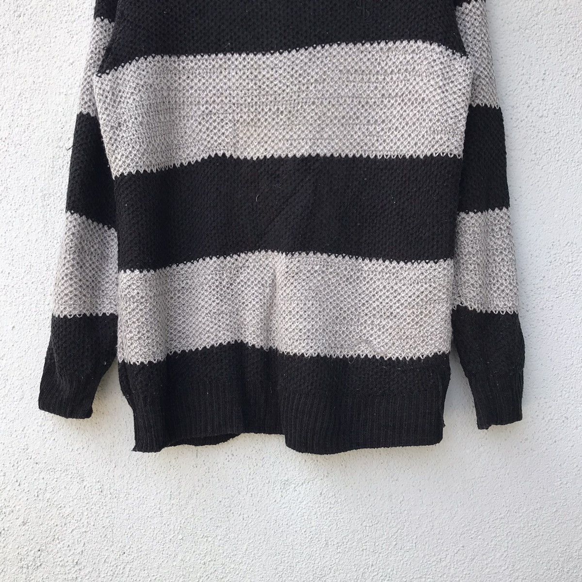 Aran Isles Knitwear Vintage ILLS Striped Embroidery Logo Knitwear Sweater Size US M / EU 48-50 / 2 - 3 Thumbnail