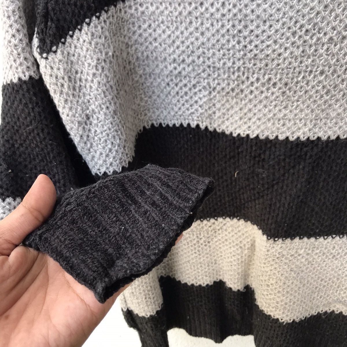 Aran Isles Knitwear Vintage ILLS Striped Embroidery Logo Knitwear Sweater Size US M / EU 48-50 / 2 - 6 Thumbnail