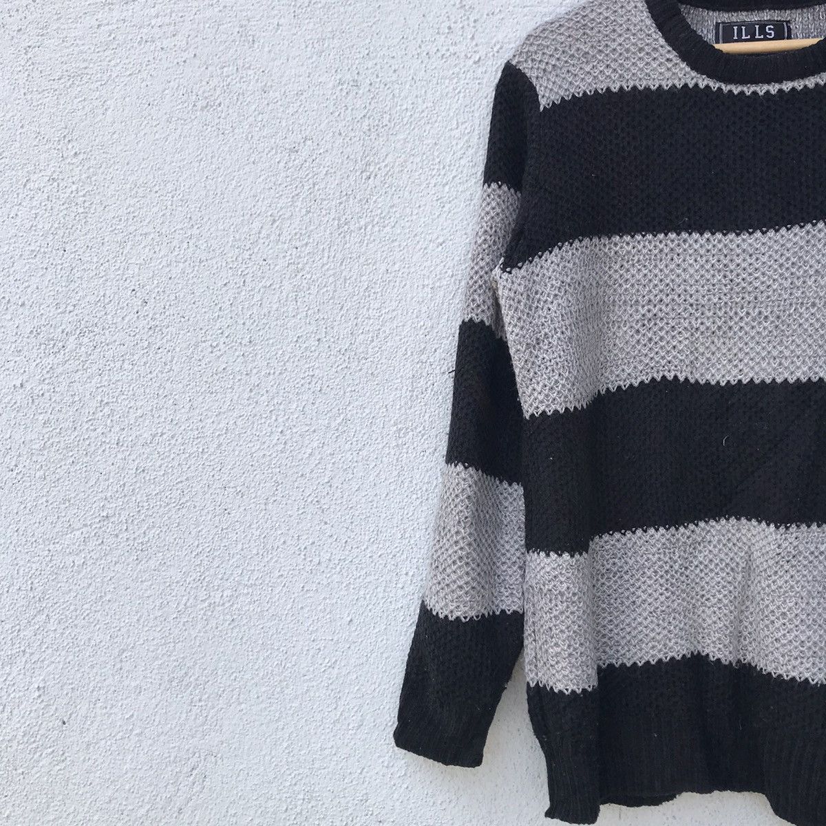 Aran Isles Knitwear Vintage ILLS Striped Embroidery Logo Knitwear Sweater Size US M / EU 48-50 / 2 - 4 Thumbnail