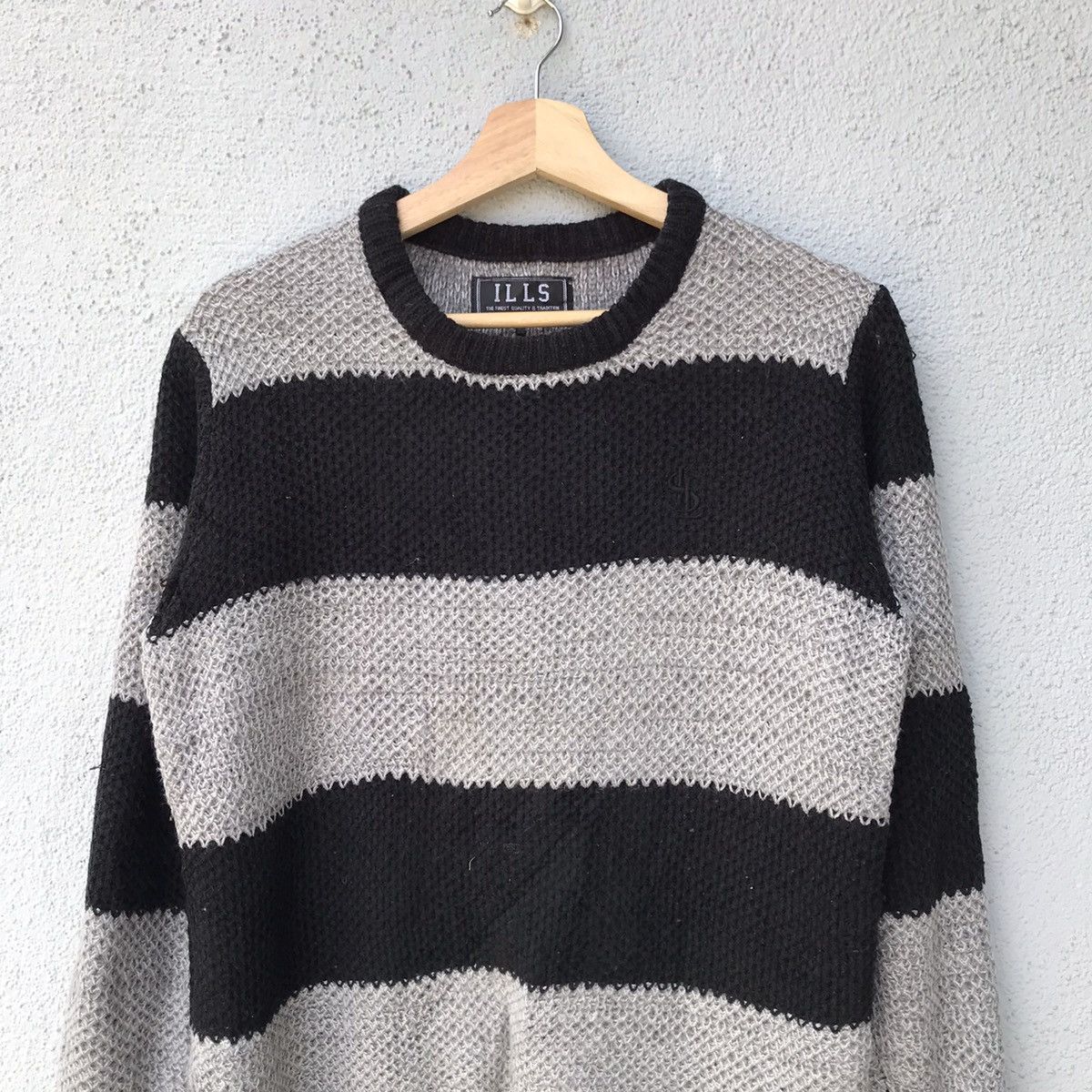 Aran Isles Knitwear Vintage ILLS Striped Embroidery Logo Knitwear Sweater Size US M / EU 48-50 / 2 - 2 Thumbnail