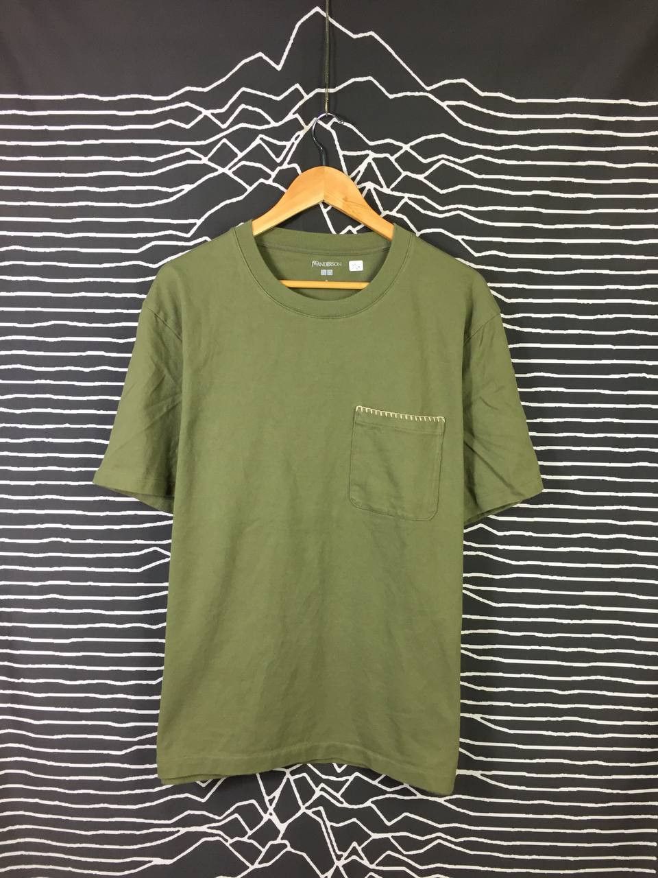 JW Anderson × Uniqlo J.W.Anderson UNIQLO Pocket Tee Size US XL / EU 56 / 4 - 1 Thumbnail