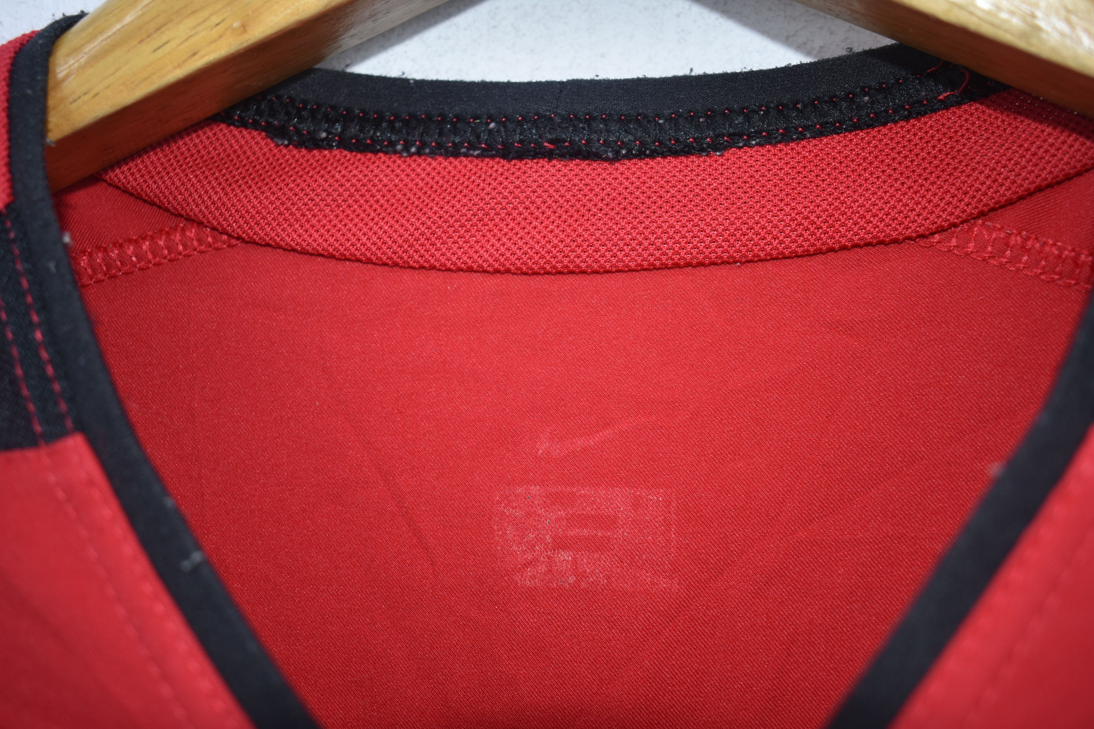 Vintage VINTAGE MANCHESTER UNITED 2002/2004 SOCCER JERSEY Size US M / EU 48-50 / 2 - 5 Thumbnail