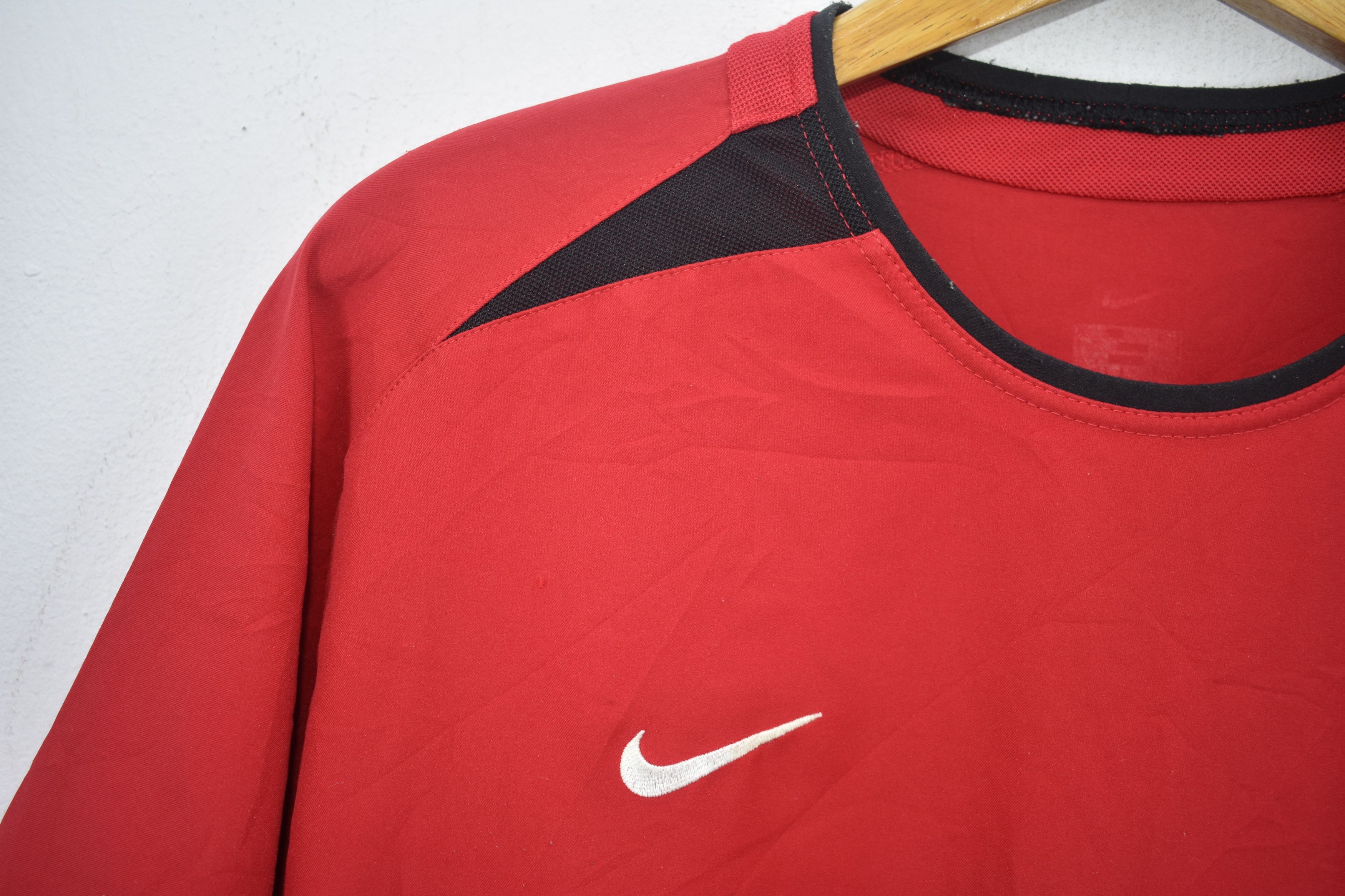 Vintage VINTAGE MANCHESTER UNITED 2002/2004 SOCCER JERSEY Size US M / EU 48-50 / 2 - 4 Thumbnail