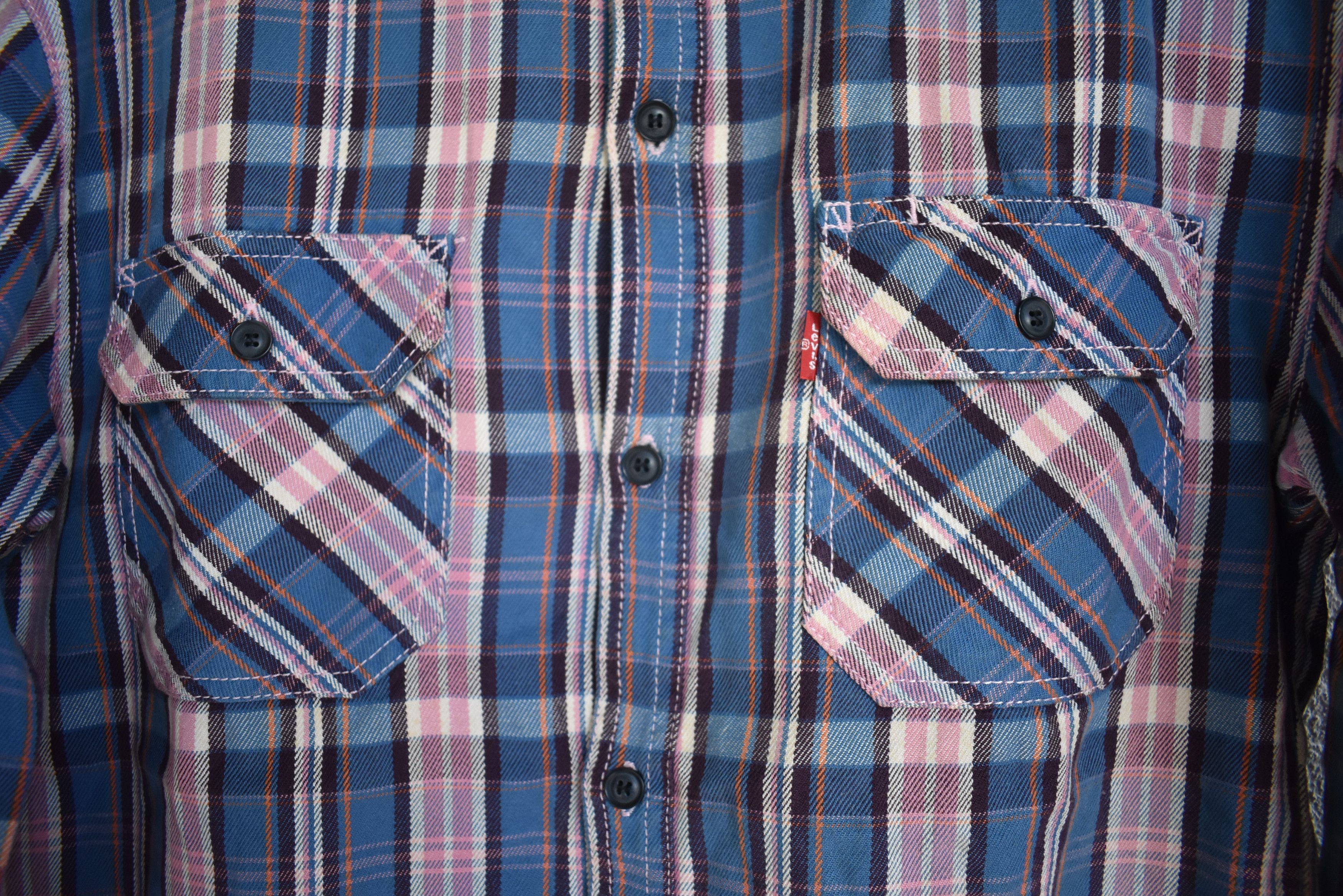 Levi's × Vintage Vintage 90s Levi’s Button Up Shirt Size US XL / EU 56 / 4 - 4 Thumbnail