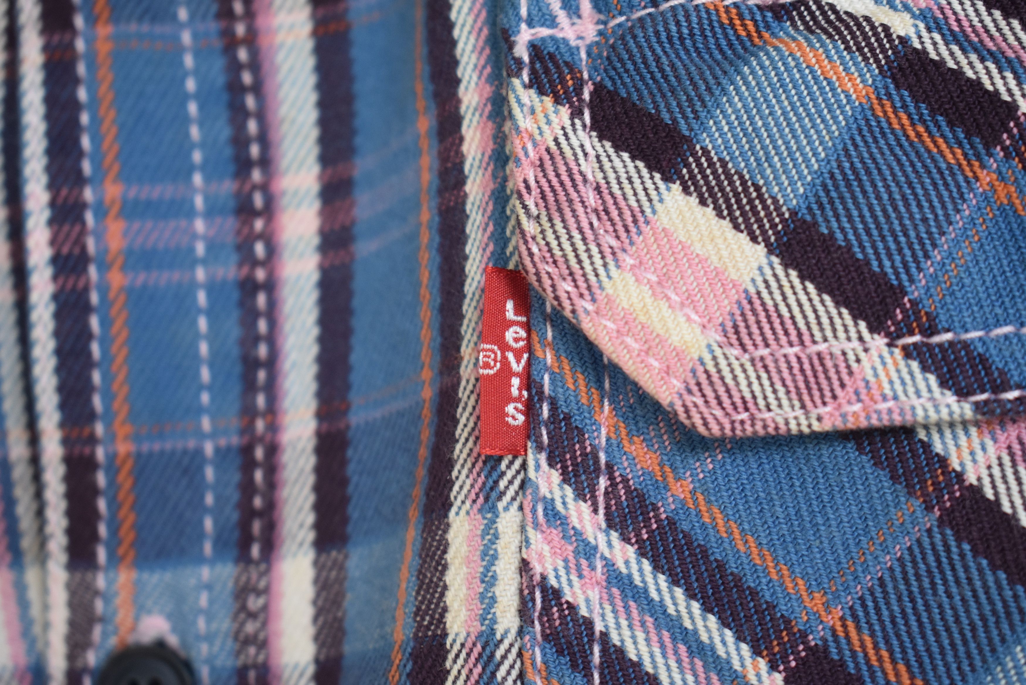 Levi's × Vintage Vintage 90s Levi’s Button Up Shirt Size US XL / EU 56 / 4 - 3 Thumbnail