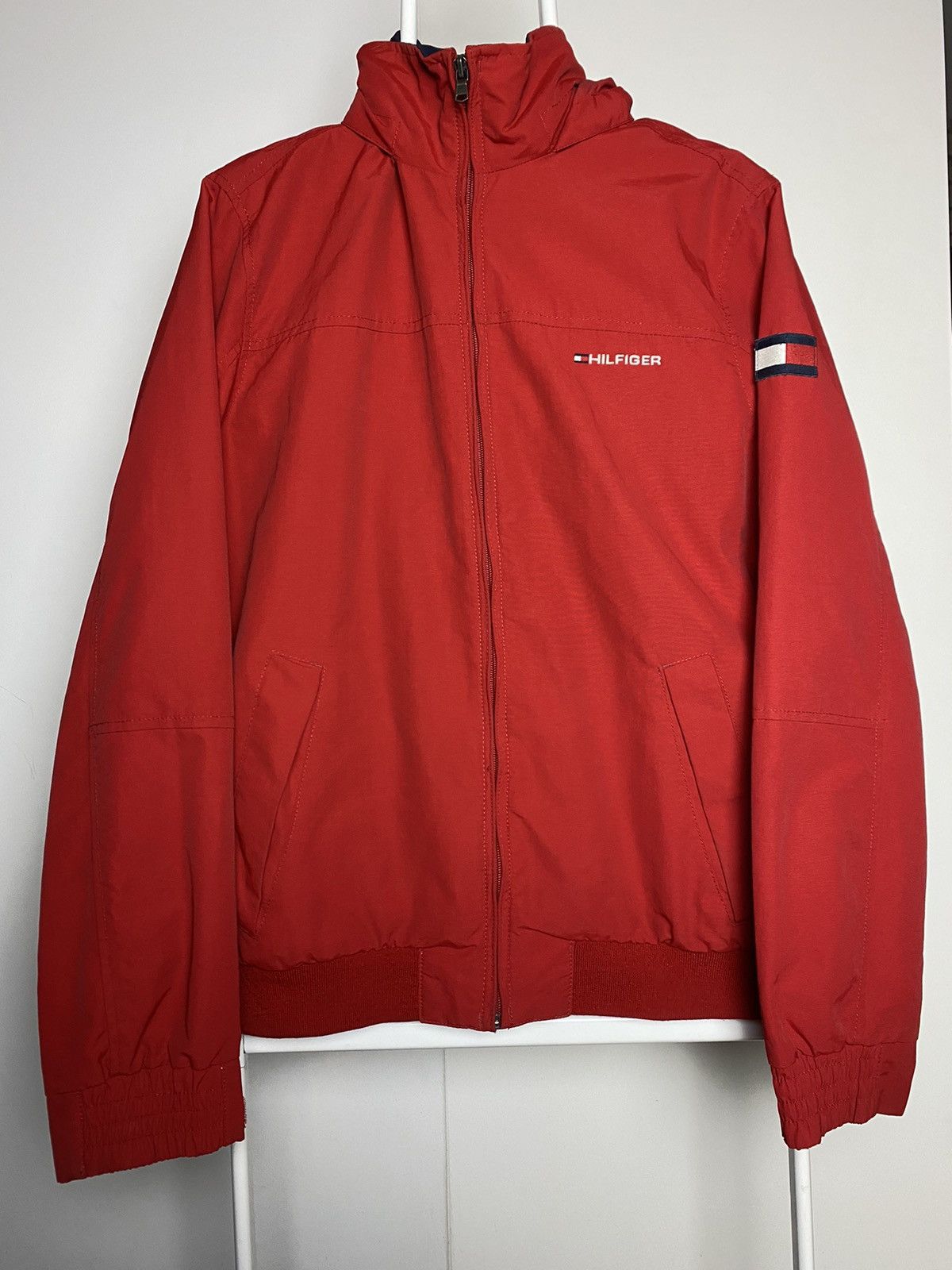 Tommy Hilfiger Tommy Hilfiger red windbreaker jacket small logo flag Size US S / EU 44-46 / 1 - 1 Thumbnail