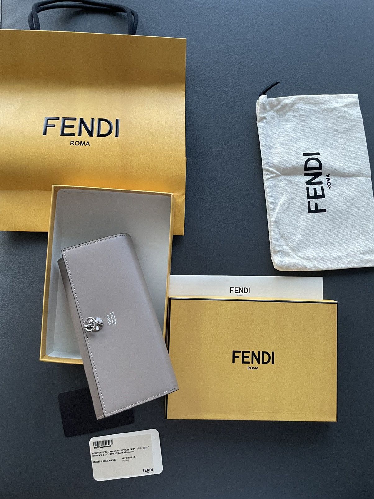 楽天ブックス限定特典 FENDI ZIP AROUND WALLET VIT.LIBERTY LUC