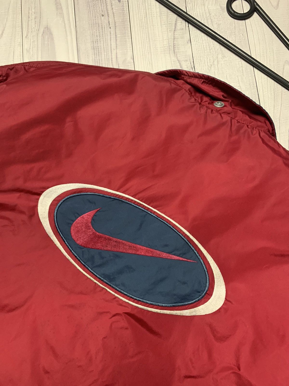 Vintage Vintage Nike jacket big logo swoosh size L Size US L / EU 52-54 / 3 - 6 Thumbnail