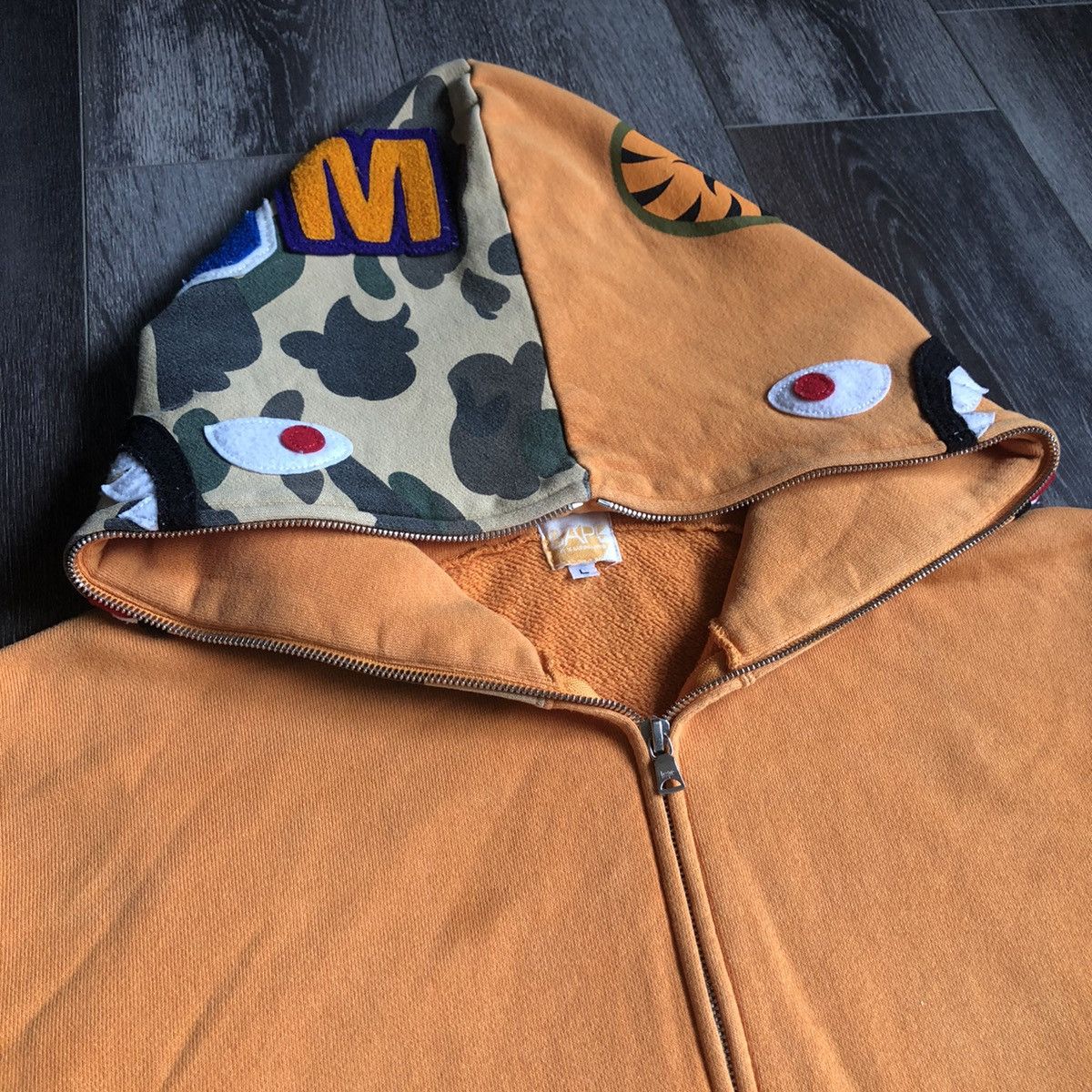 Bape 2005 OG A BATHING APE BAPE SHARK FULL ZIP ORANGE CAMO HOODIE Size US L / EU 52-54 / 3 - 7 Thumbnail