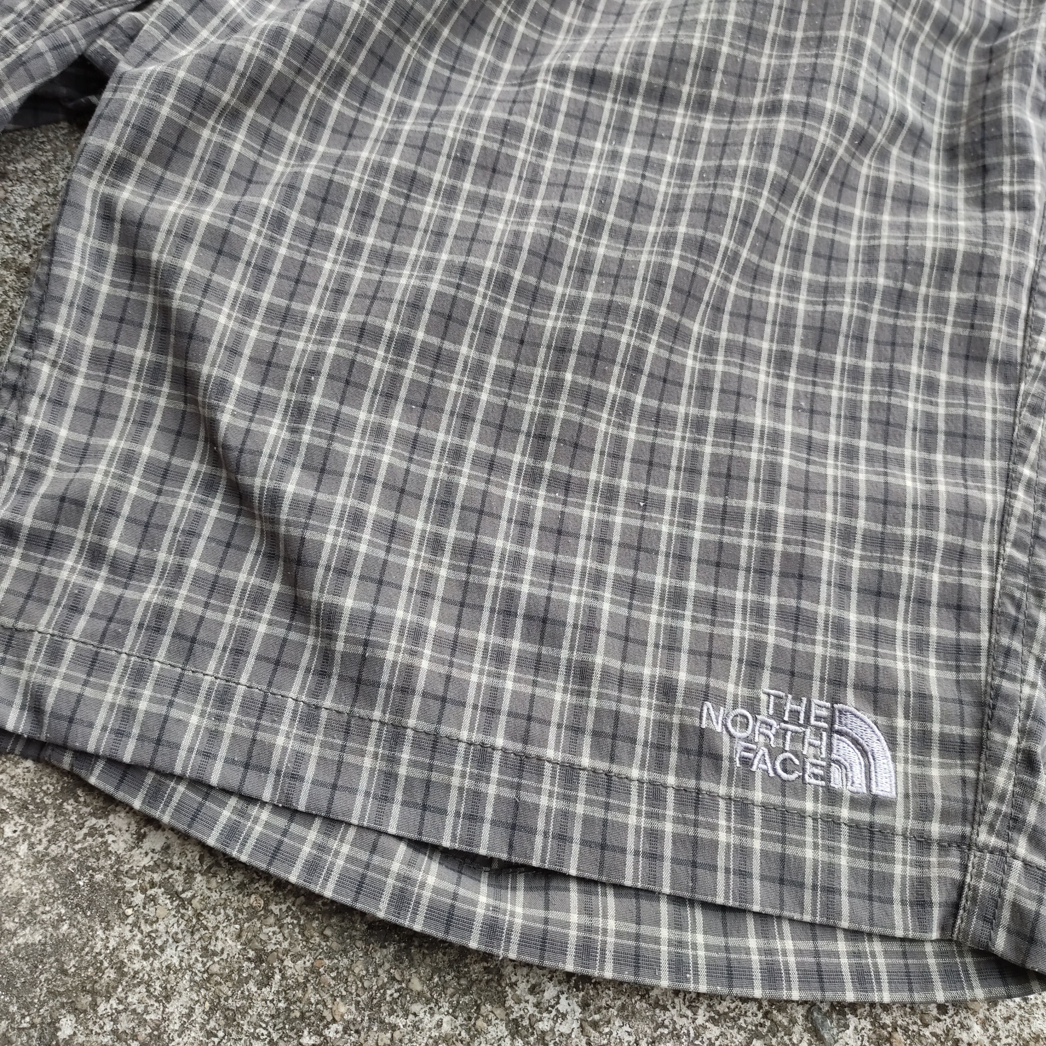 Japanese Brand Vintage THE NORTH FACE Pant Short Embroidery Logo Belt Size US 34 / EU 50 - 3 Thumbnail