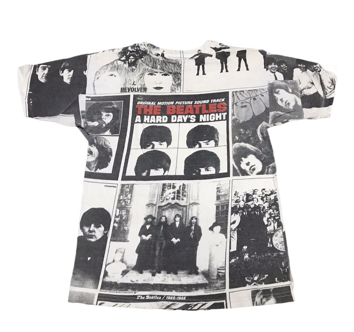 Band Tees × Hypebeast × Vintage Rare!! Vintage The Beatles Full Print Size US S / EU 44-46 / 1 - 2 Thumbnail