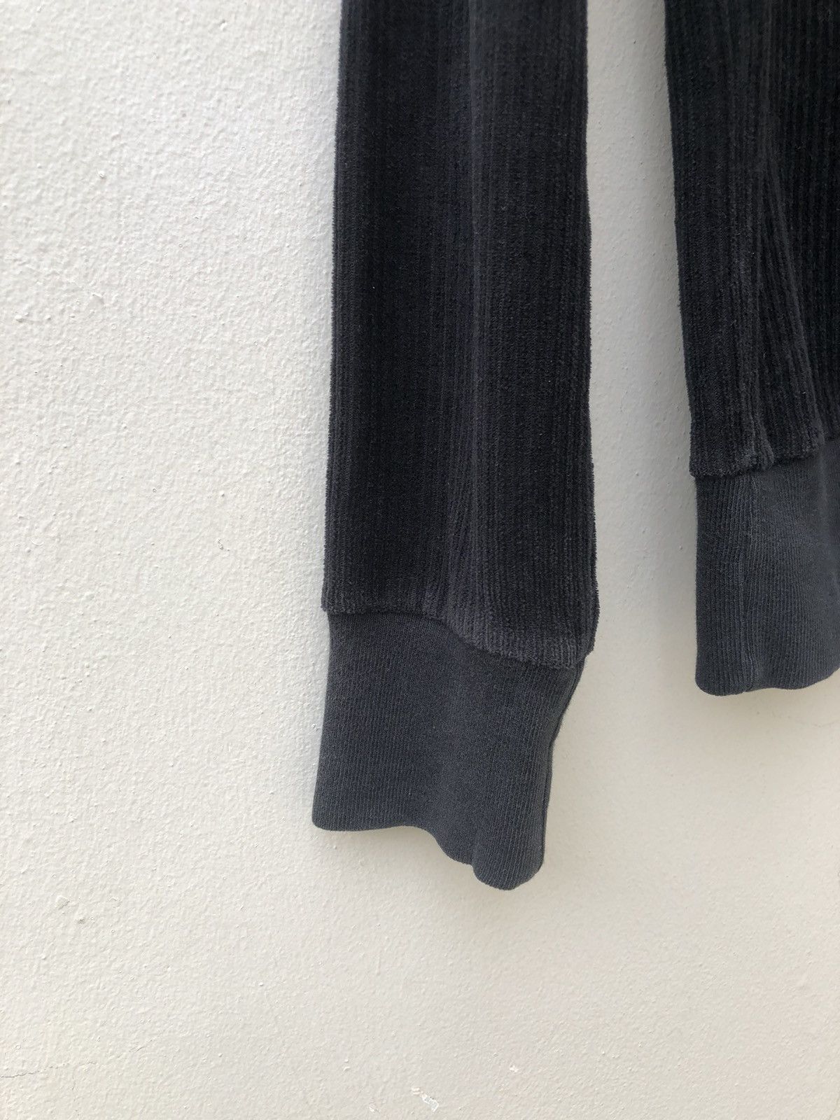 A.P.C. Vintage A.P.C. Faded Black Corduroy Round Neck Zip Sweater Size US S / EU 44-46 / 1 - 9 Thumbnail