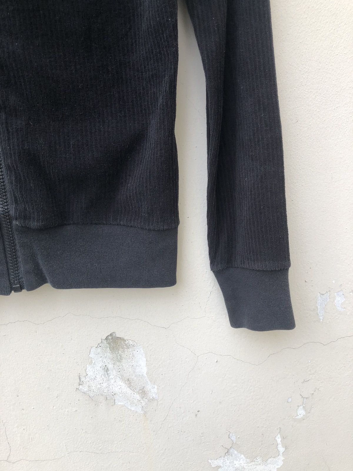 A.P.C. Vintage A.P.C. Faded Black Corduroy Round Neck Zip Sweater Size US S / EU 44-46 / 1 - 5 Thumbnail