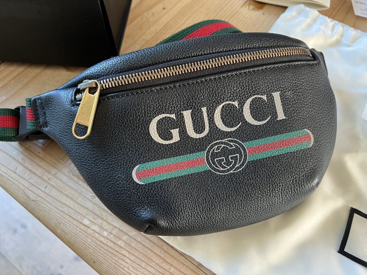 NEW RARE!!! Gucci Waist Belt Bag Black Leather Small